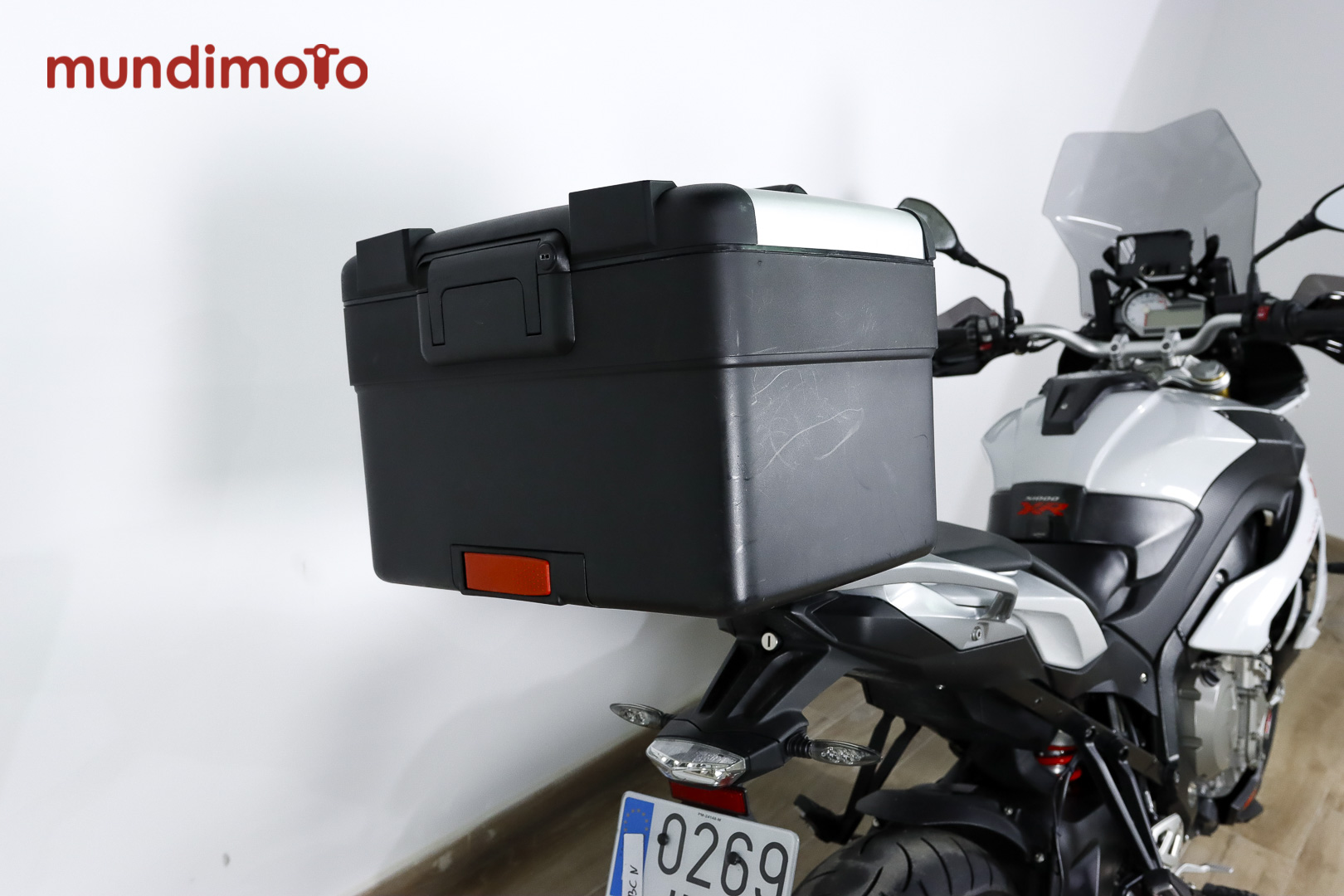 BMW S 1000 XRBMW8 BMW S 1000 XRBMW8