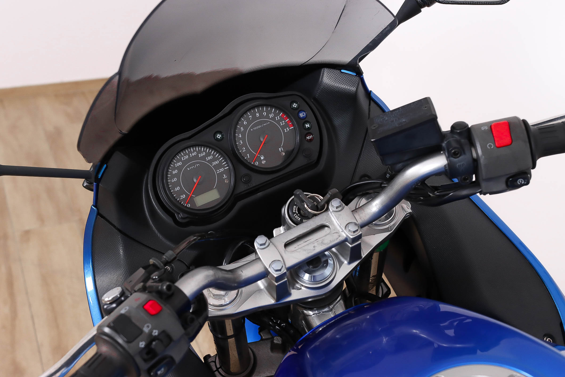 KAWASAKI ER 6FKAWASAKI10 KAWASAKI ER 6FKAWASAKI10
