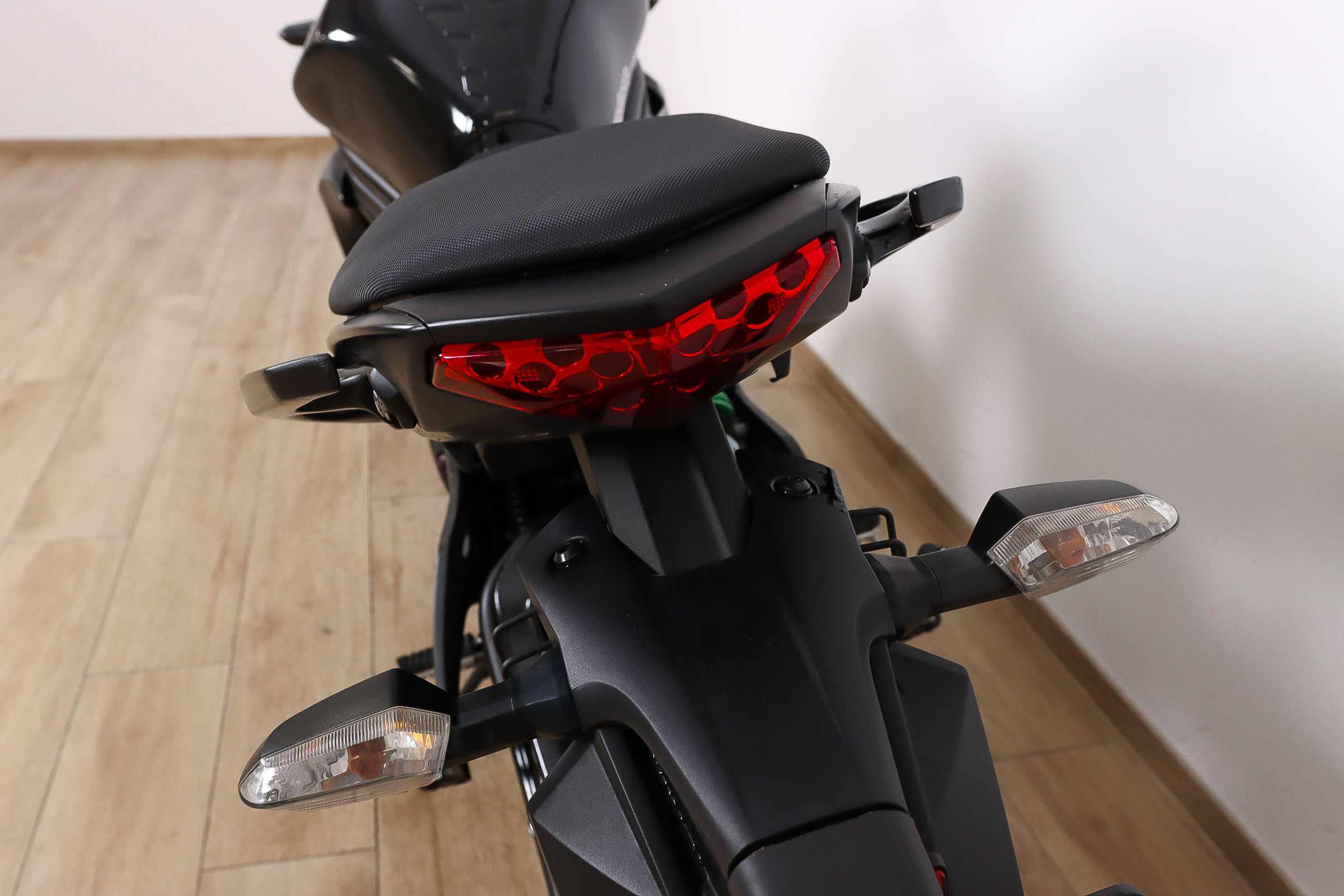 KAWASAKI ER 6NKAWASAKI8 KAWASAKI ER 6NKAWASAKI8