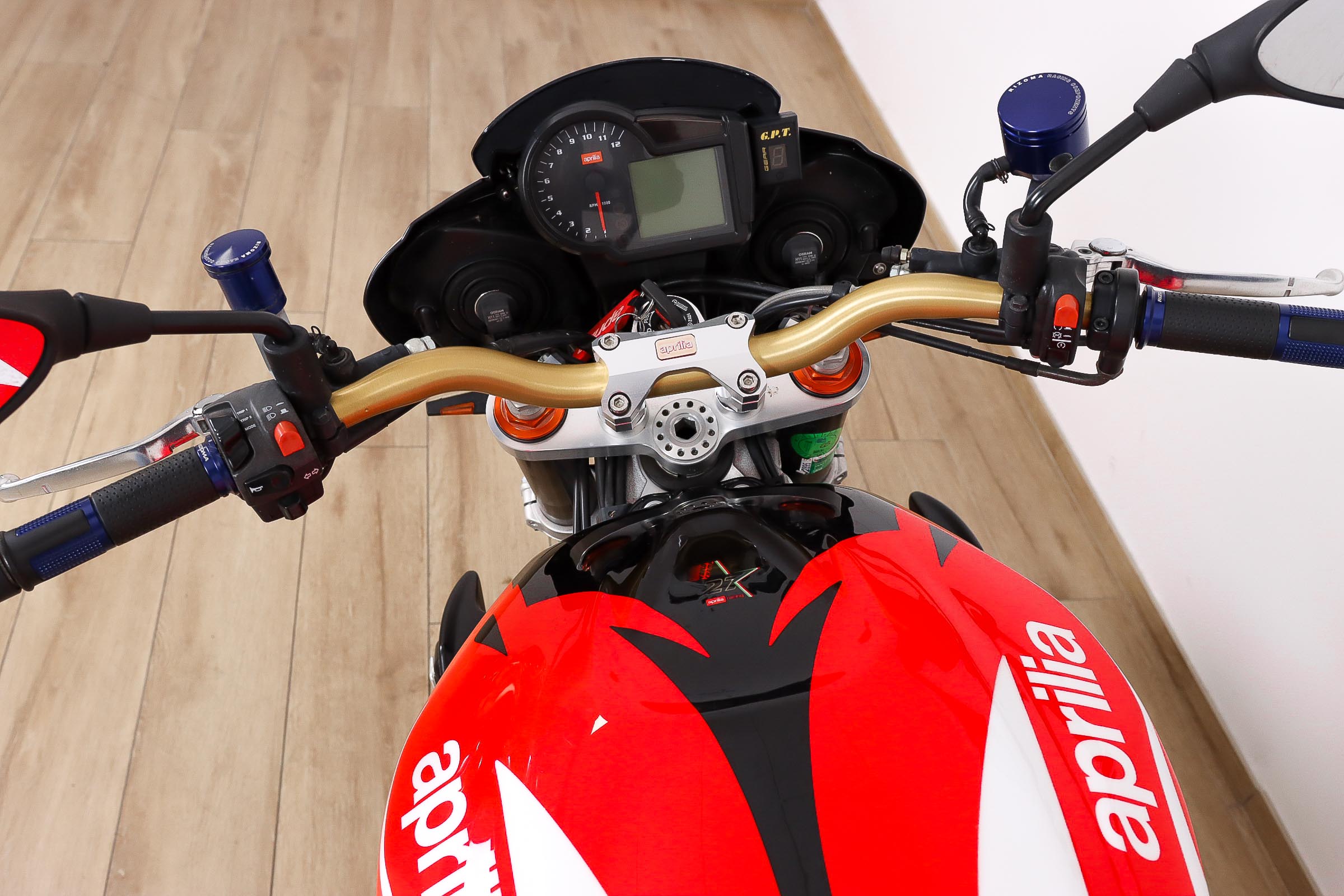 APRILIA RSV Mille RAPRILIA12 APRILIA RSV Mille RAPRILIA12