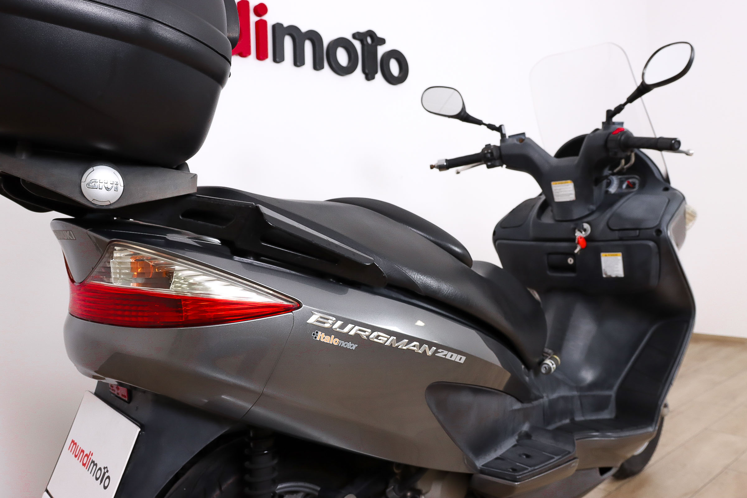 SUZUKI BURGMAN 200SUZUKI5 SUZUKI BURGMAN 200SUZUKI5