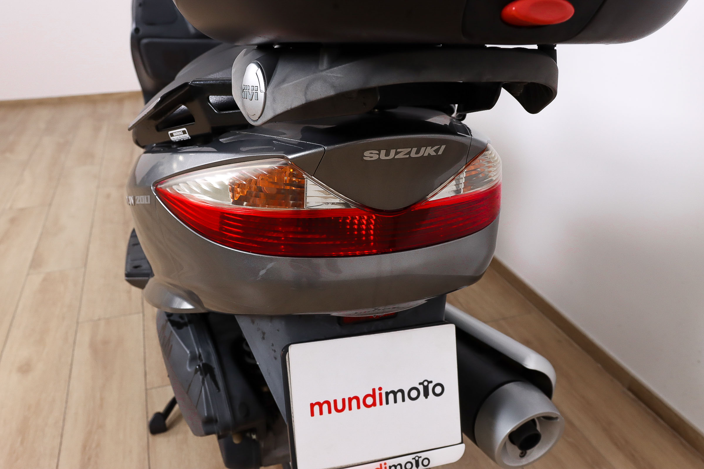 SUZUKI BURGMAN 200SUZUKI9 SUZUKI BURGMAN 200SUZUKI9