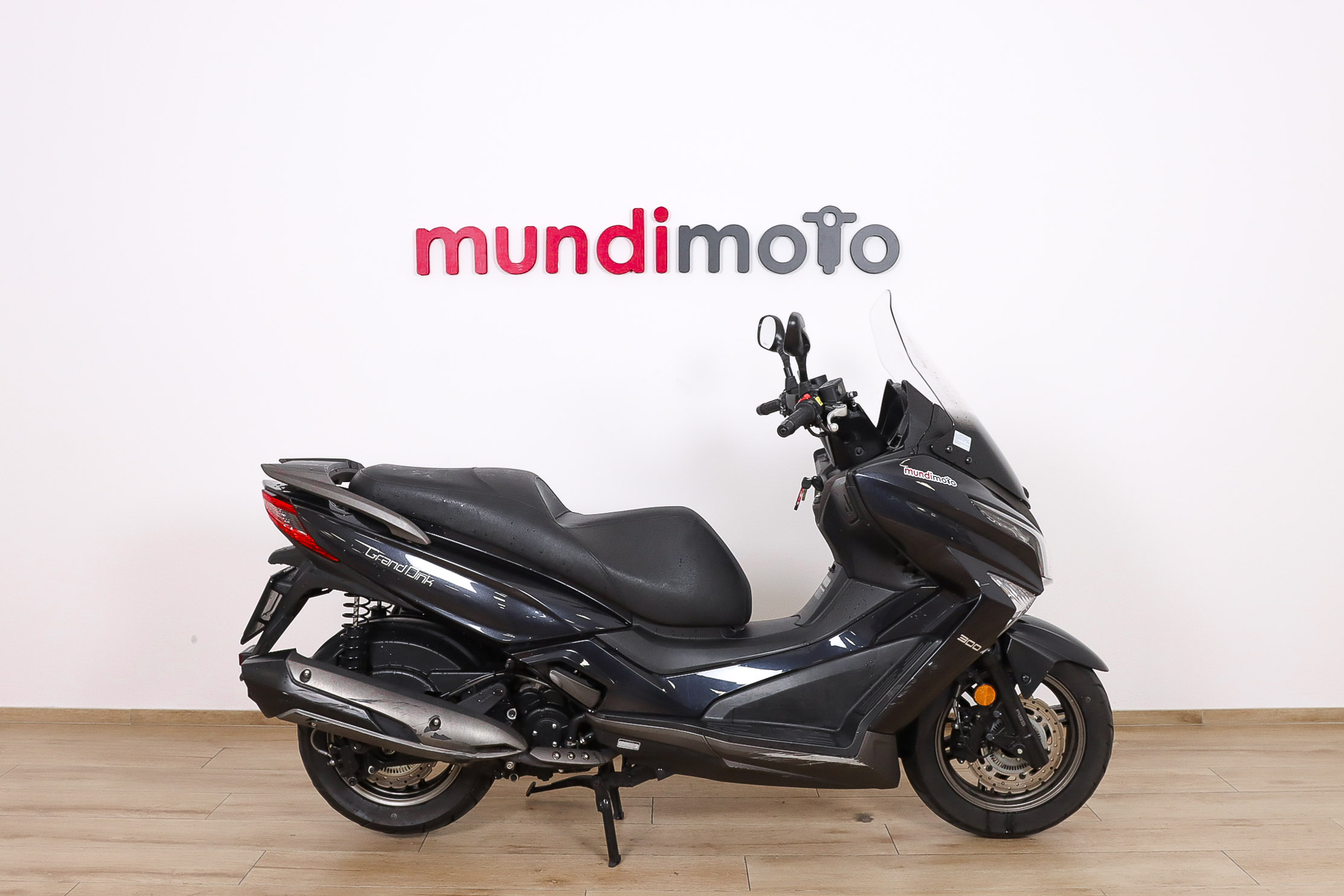 KYMCO Grand Dink 300KYMCO0 KYMCO Grand Dink 300KYMCO0