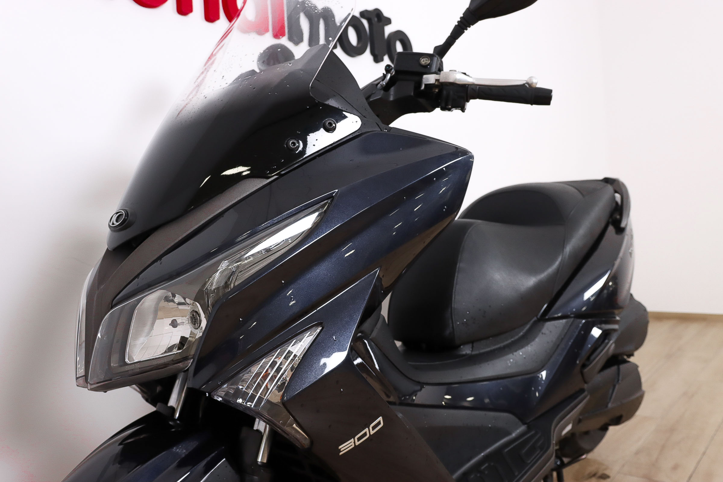 KYMCO Grand Dink 300KYMCO11 KYMCO Grand Dink 300KYMCO11