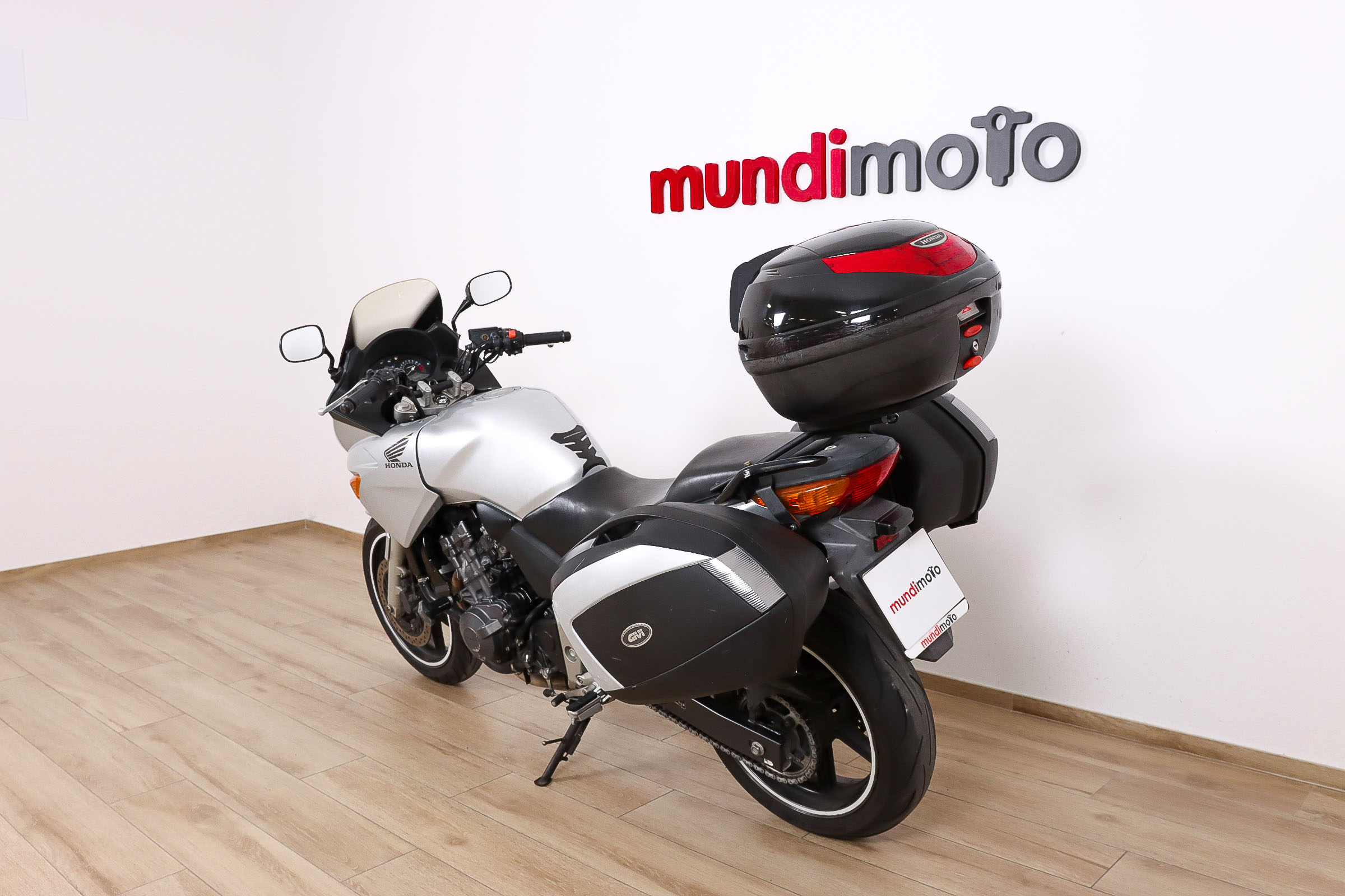 HONDA CBF 600SHONDA8 HONDA CBF 600SHONDA8
