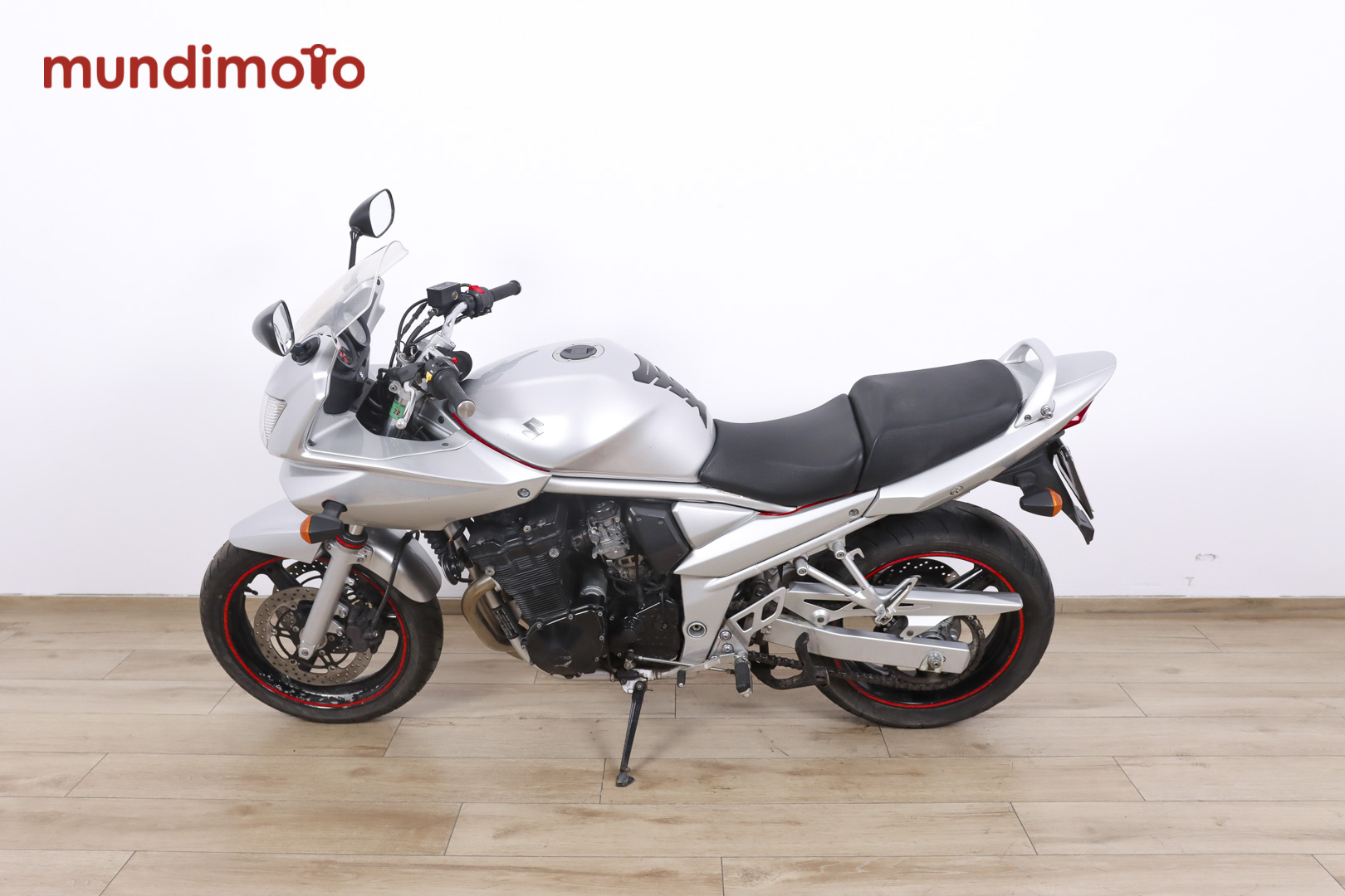 SUZUKI Bandit 650 SSUZUKI8 SUZUKI Bandit 650 SSUZUKI8