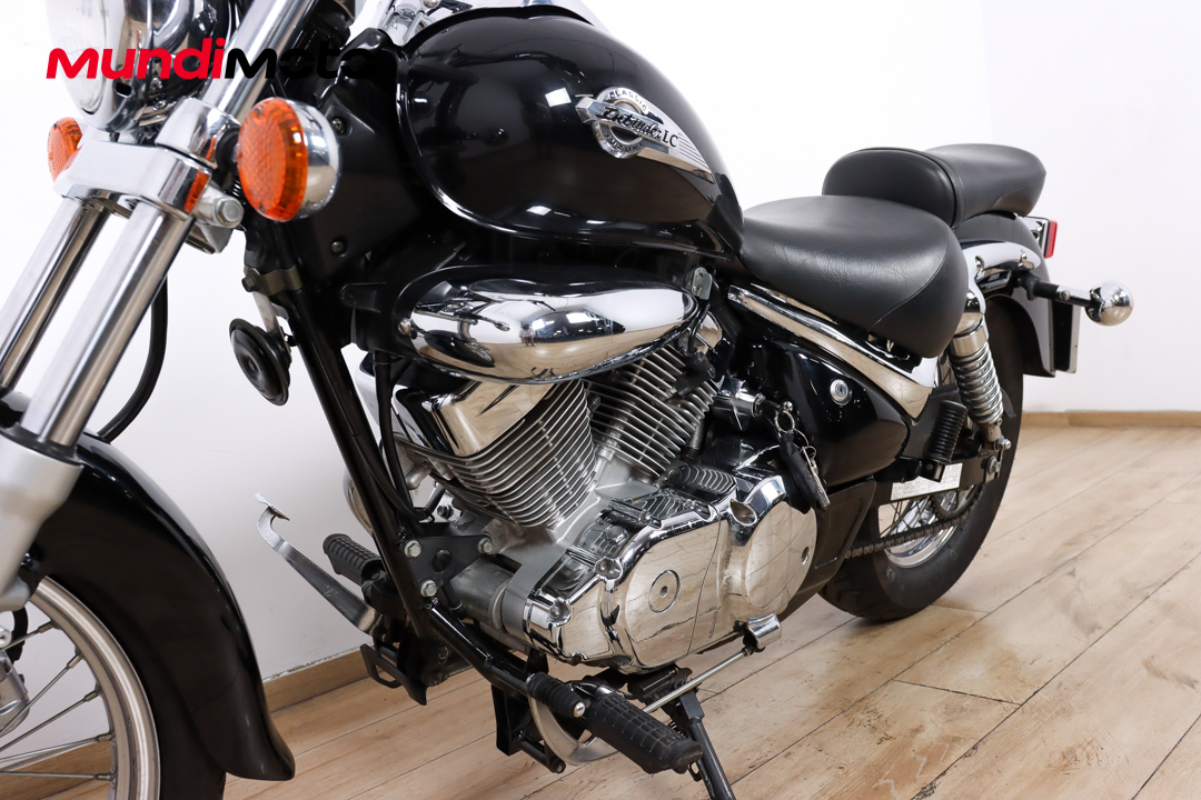 SUZUKI Intruder 250 LCSUZUKI8 SUZUKI Intruder 250 LCSUZUKI8