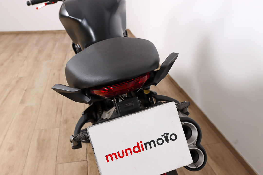 DUCATI Monster 821 DarkDUCATI10 DUCATI Monster 821 DarkDUCATI10