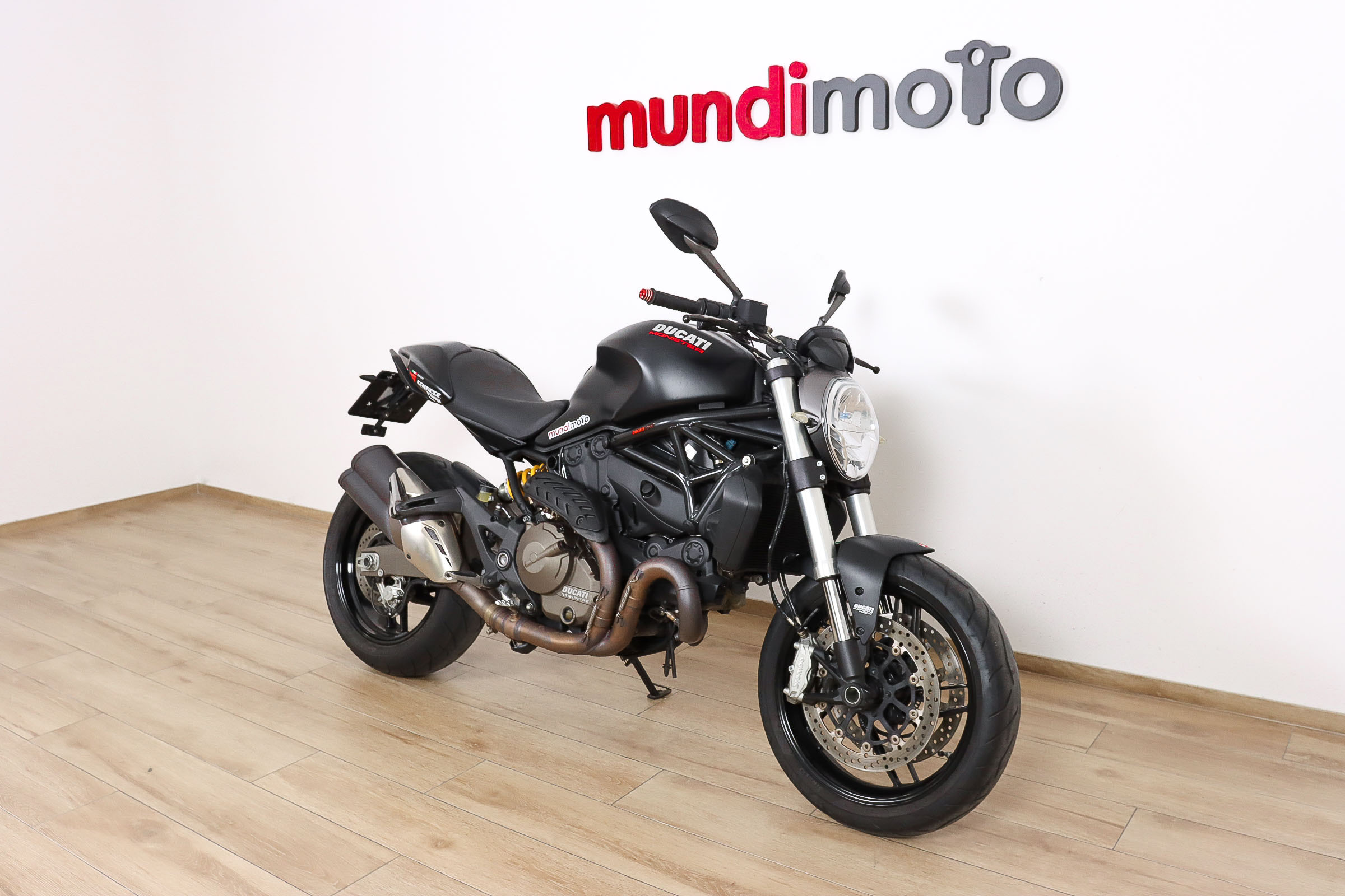 DUCATI Monster 821DUCATI2 DUCATI Monster 821DUCATI2