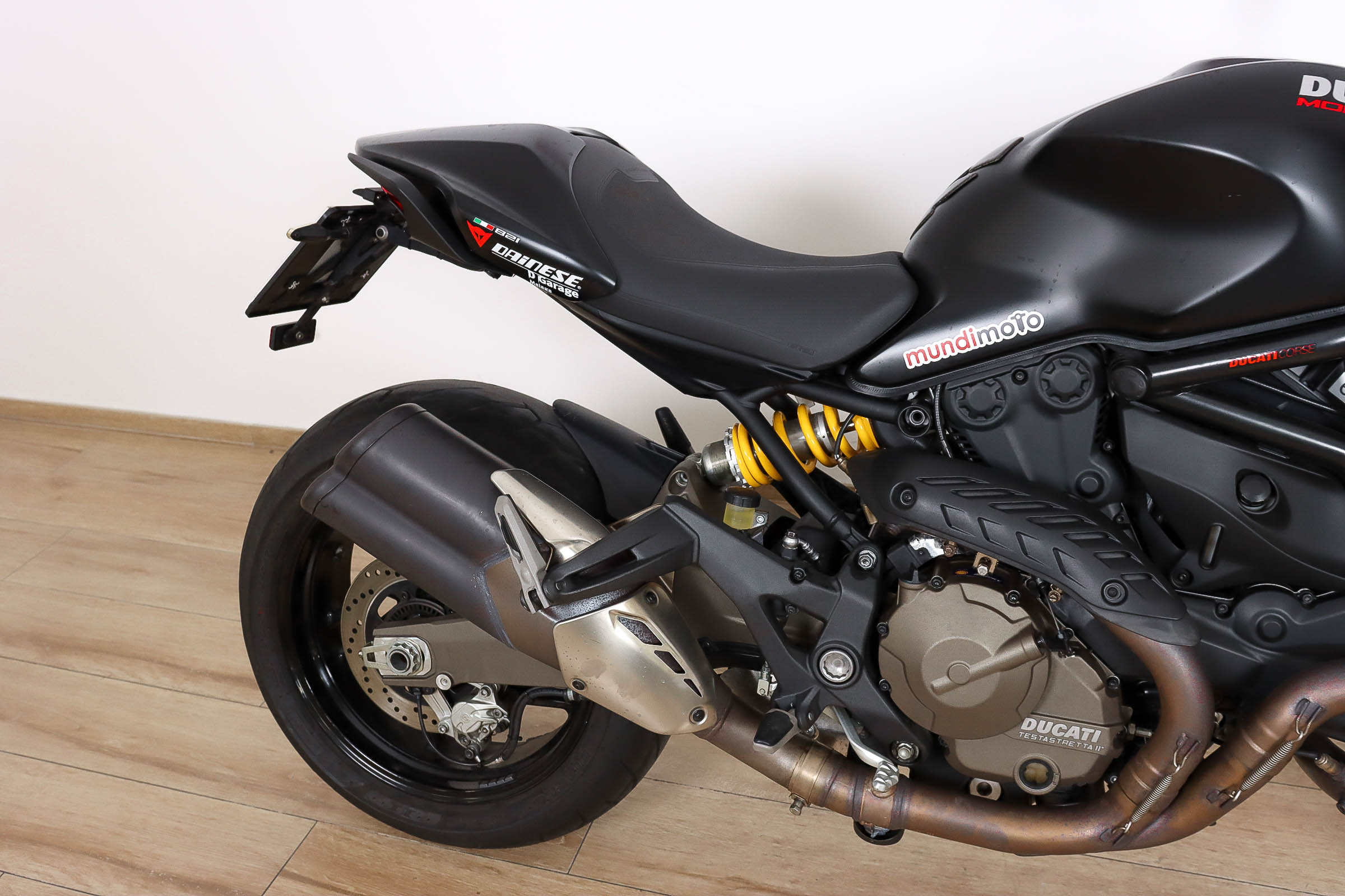 DUCATI Monster 821DUCATI4 DUCATI Monster 821DUCATI4