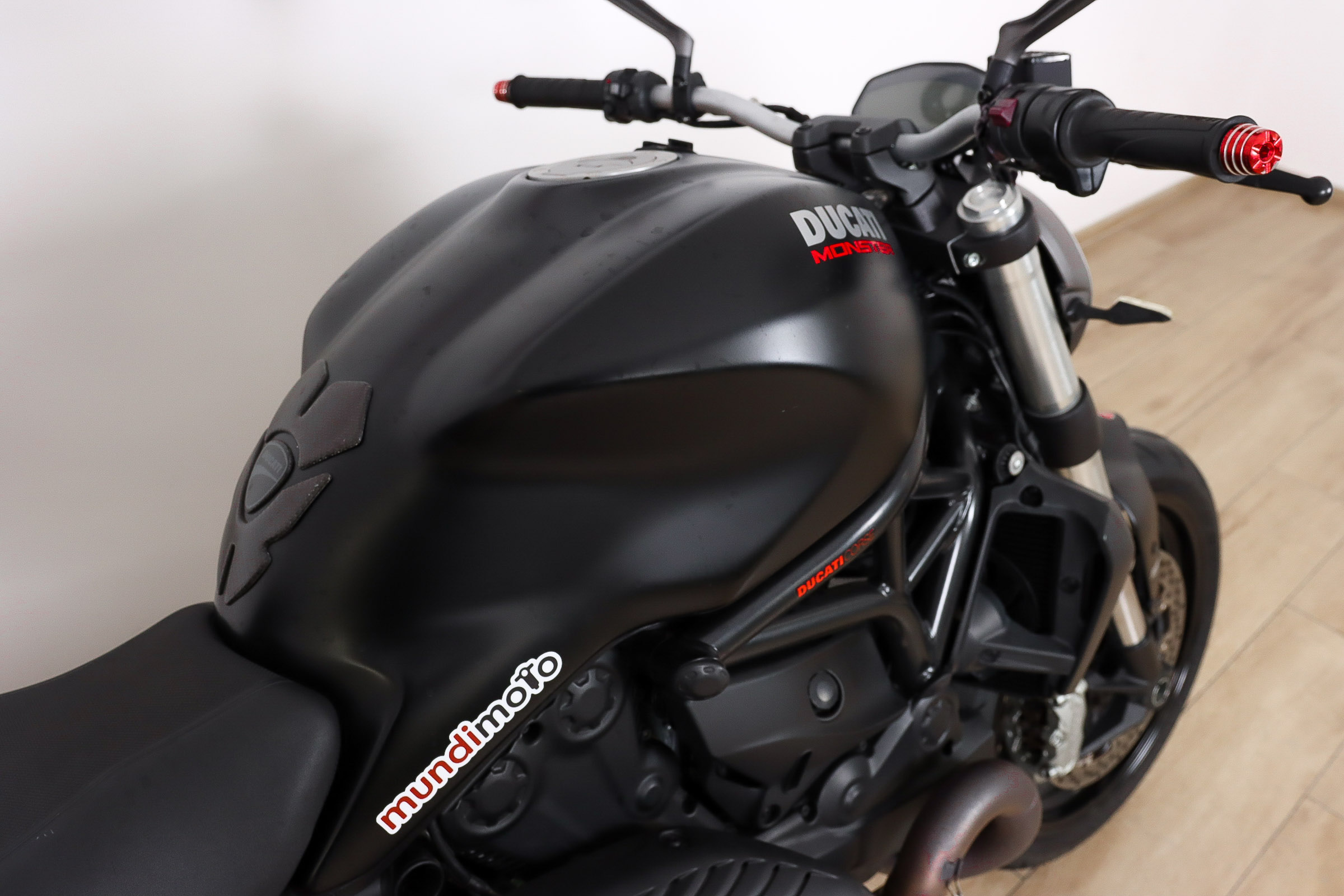DUCATI Monster 821DUCATI5 DUCATI Monster 821DUCATI5
