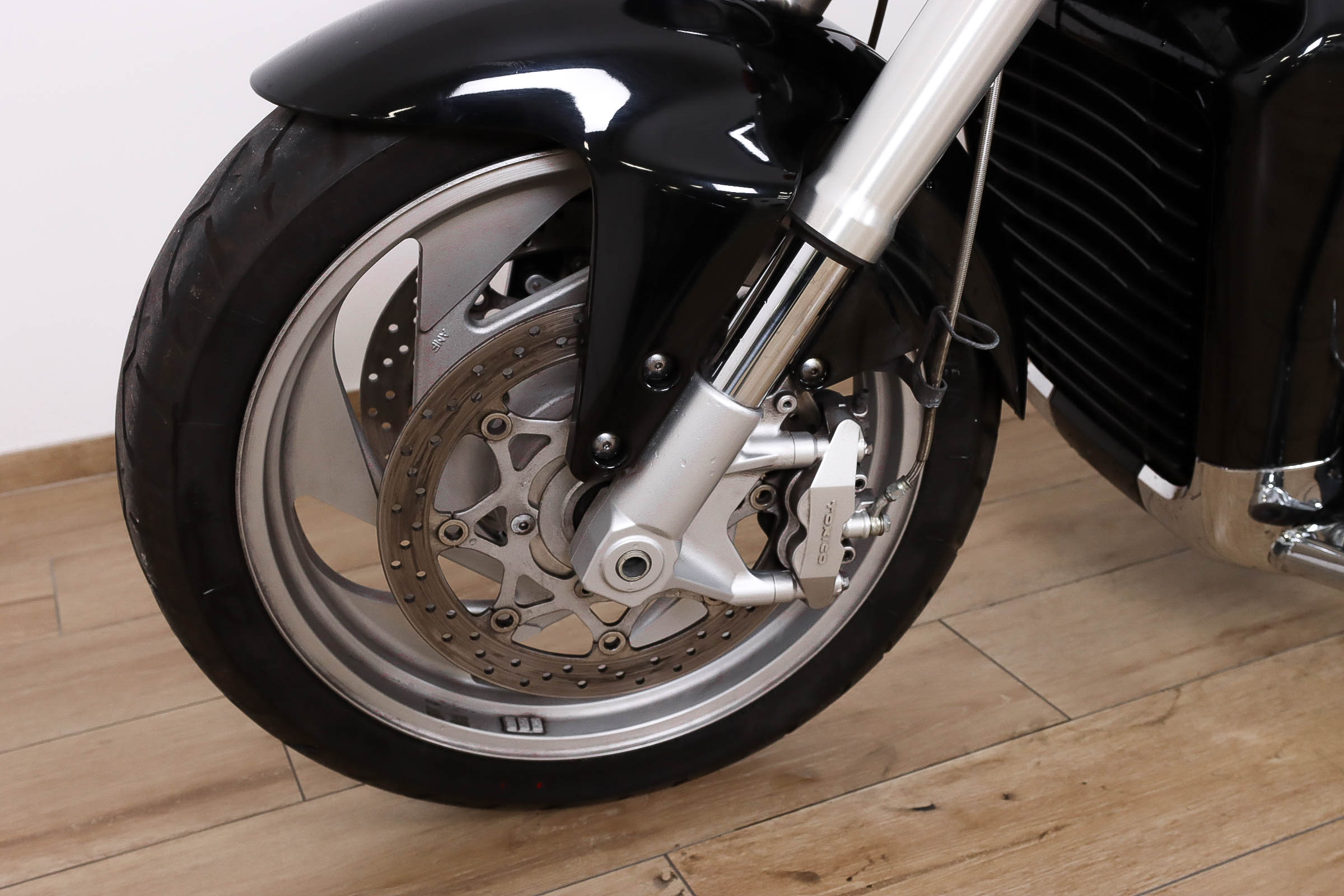SUZUKI Intruder M1800RSUZUKI14 SUZUKI Intruder M1800RSUZUKI14