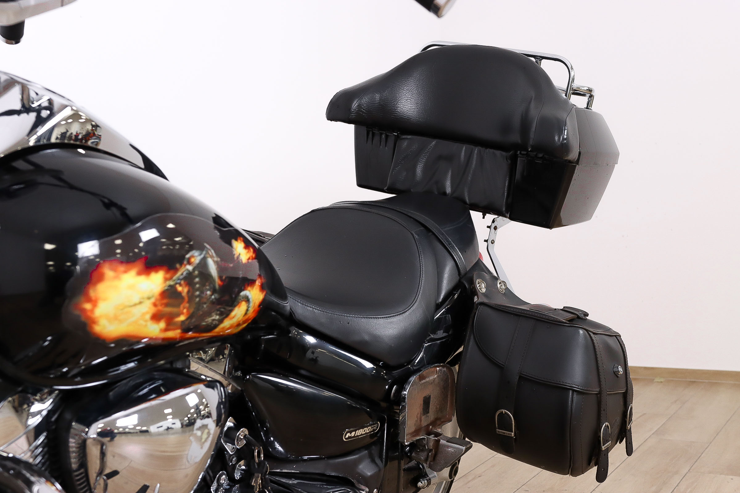 SUZUKI Intruder M1800RSUZUKI15 SUZUKI Intruder M1800RSUZUKI15