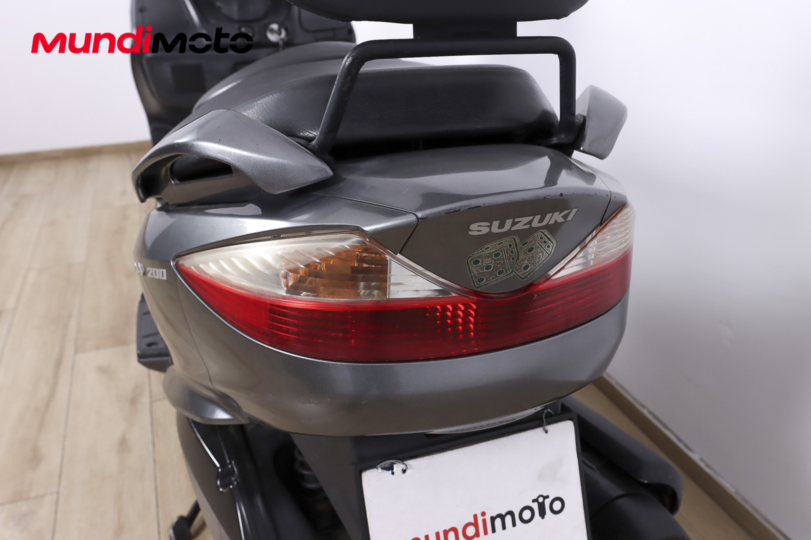 SUZUKI BURGMAN 200SUZUKI8 SUZUKI BURGMAN 200SUZUKI8