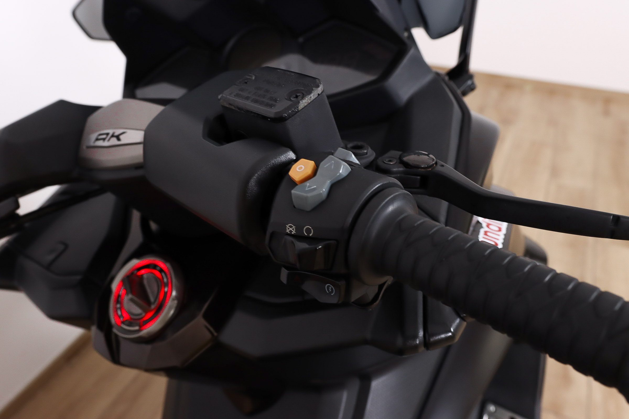 KYMCO AK 550KYMCO6 KYMCO AK 550KYMCO6