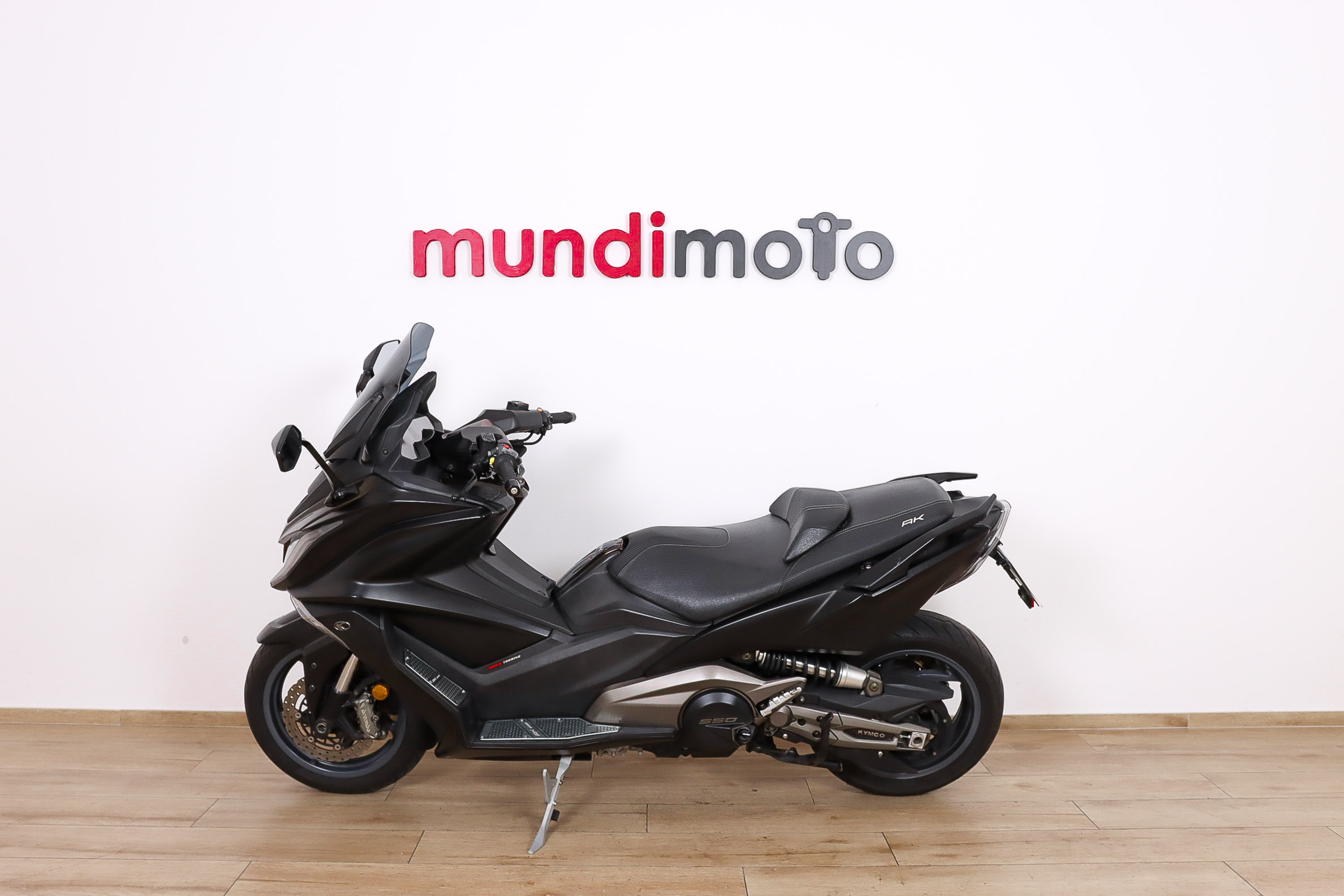 KYMCO AK 550KYMCO8 KYMCO AK 550KYMCO8