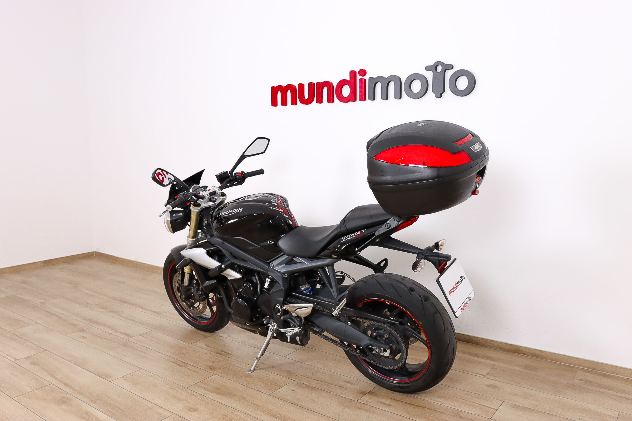 TRIUMPH STREET TRIPLE 660TRIUMPH9 TRIUMPH STREET TRIPLE 660TRIUMPH9