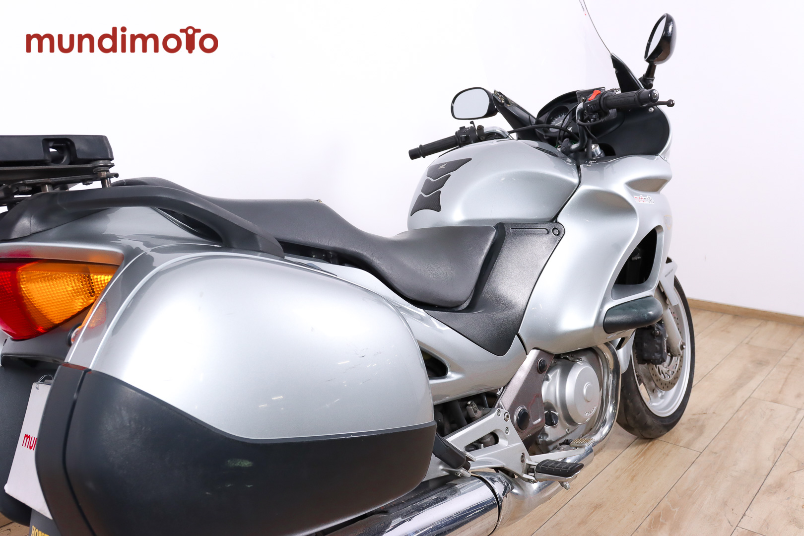 HONDA NT 650 V DEAUVILLEHONDA3 HONDA NT 650 V DEAUVILLEHONDA3