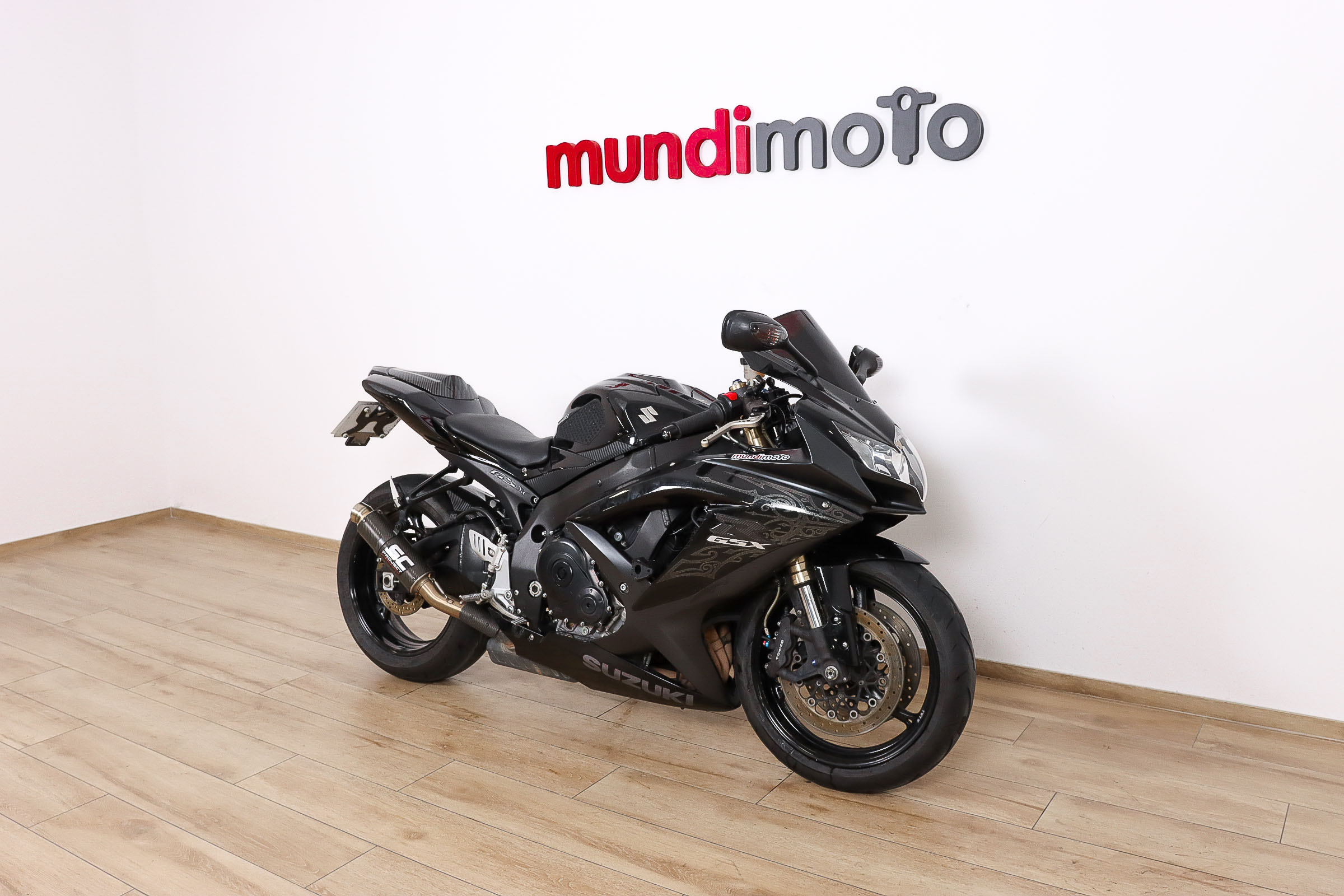 SUZUKI GSX R600SUZUKI1 SUZUKI GSX R600SUZUKI1
