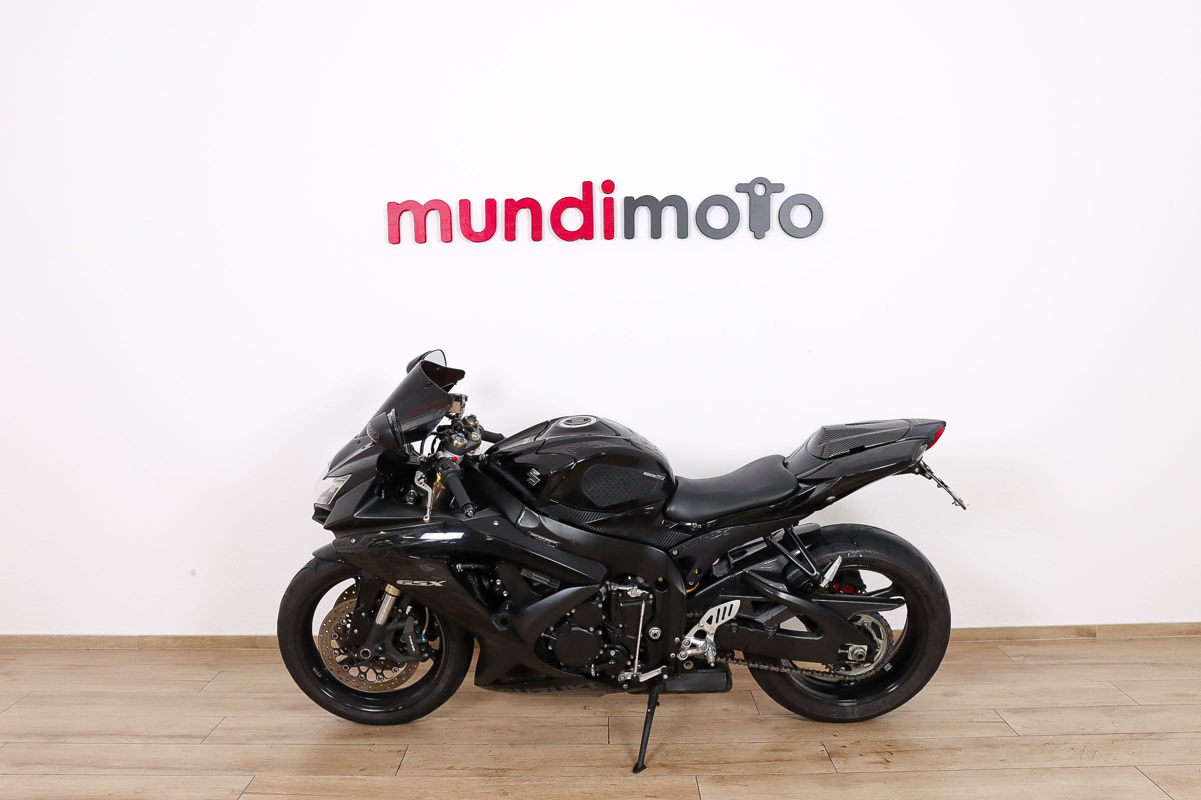 SUZUKI GSX R600SUZUKI6 SUZUKI GSX R600SUZUKI6