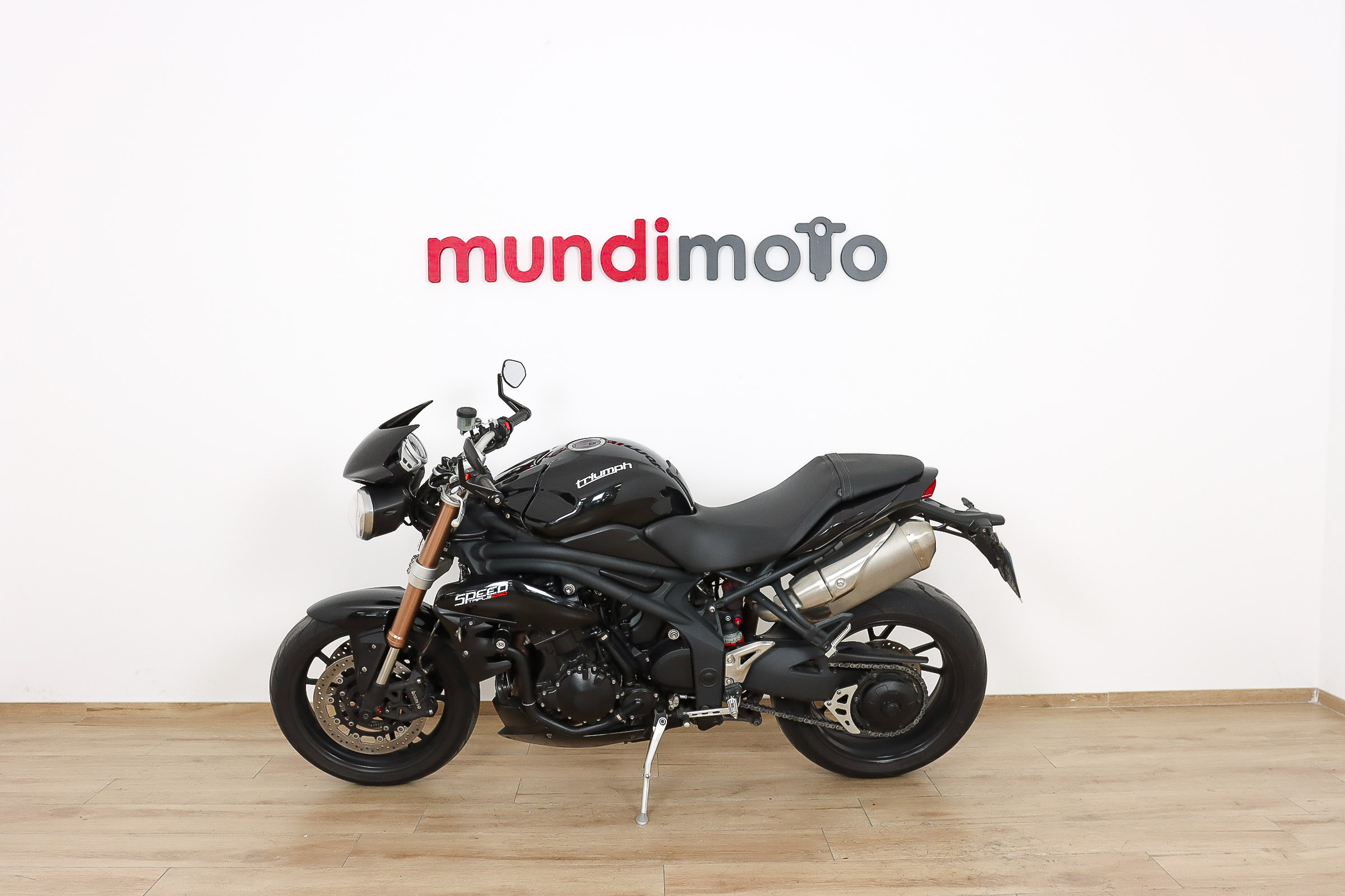 TRIUMPH SPEED TRIPLETRIUMPH8 TRIUMPH SPEED TRIPLETRIUMPH8