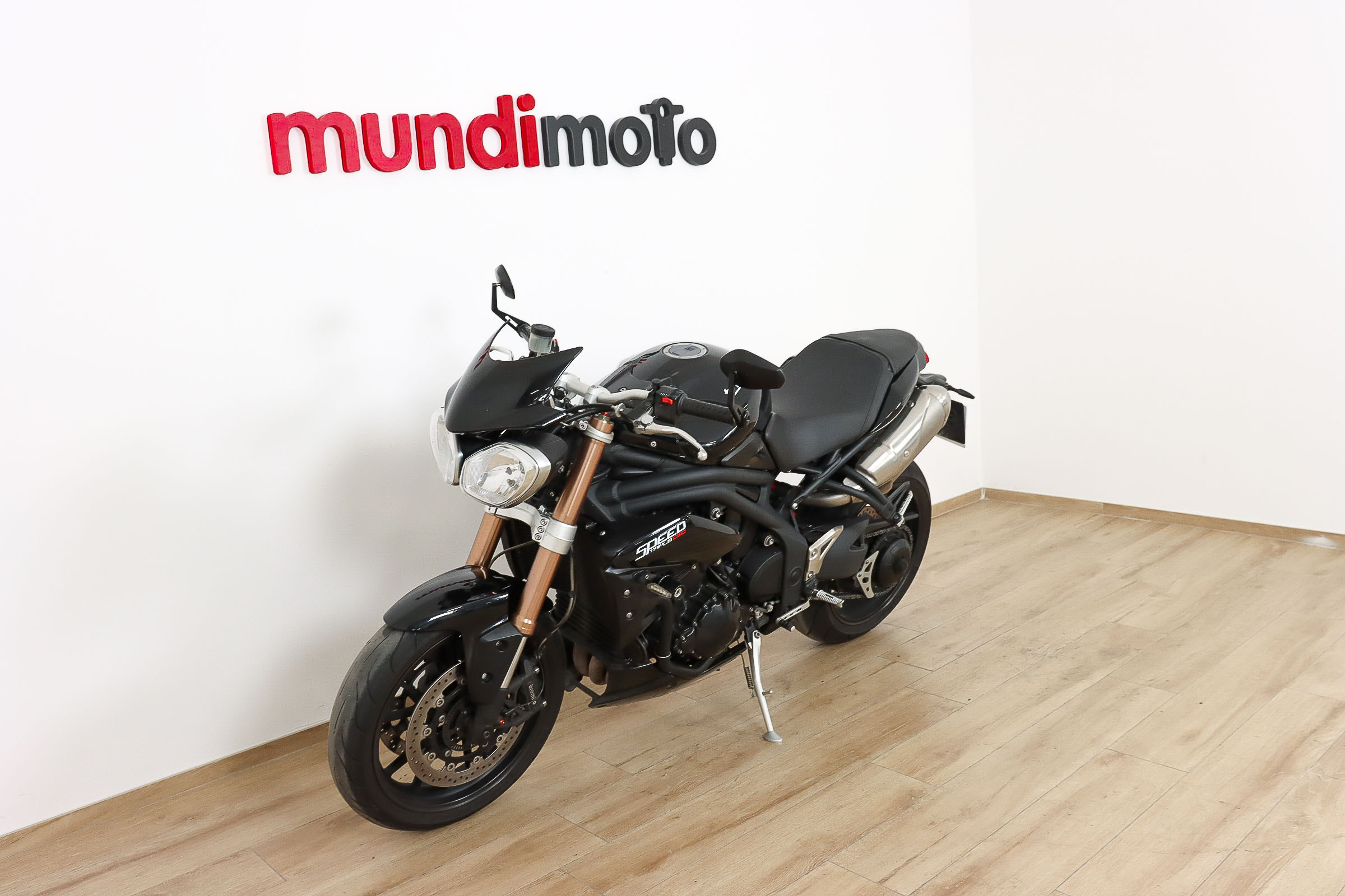 TRIUMPH SPEED TRIPLETRIUMPH9 TRIUMPH SPEED TRIPLETRIUMPH9