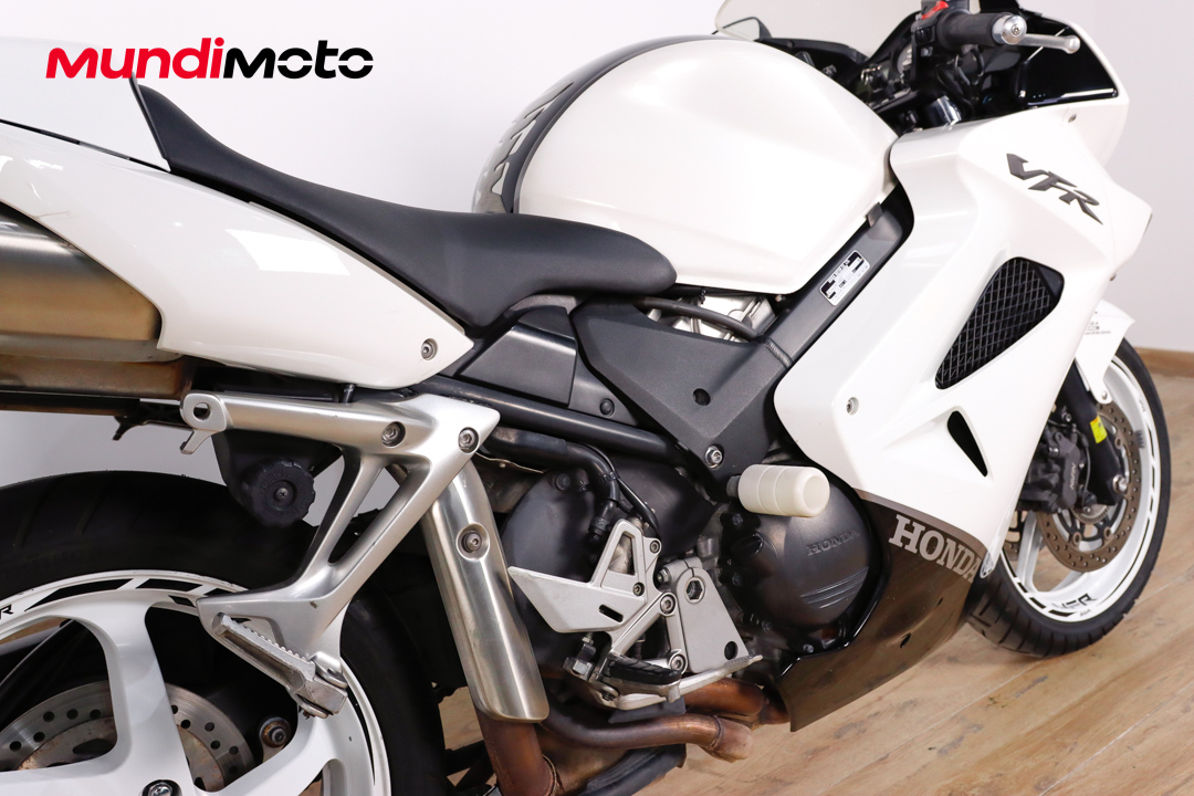 HONDA VFR 800 FIHONDA3 HONDA VFR 800 FIHONDA3