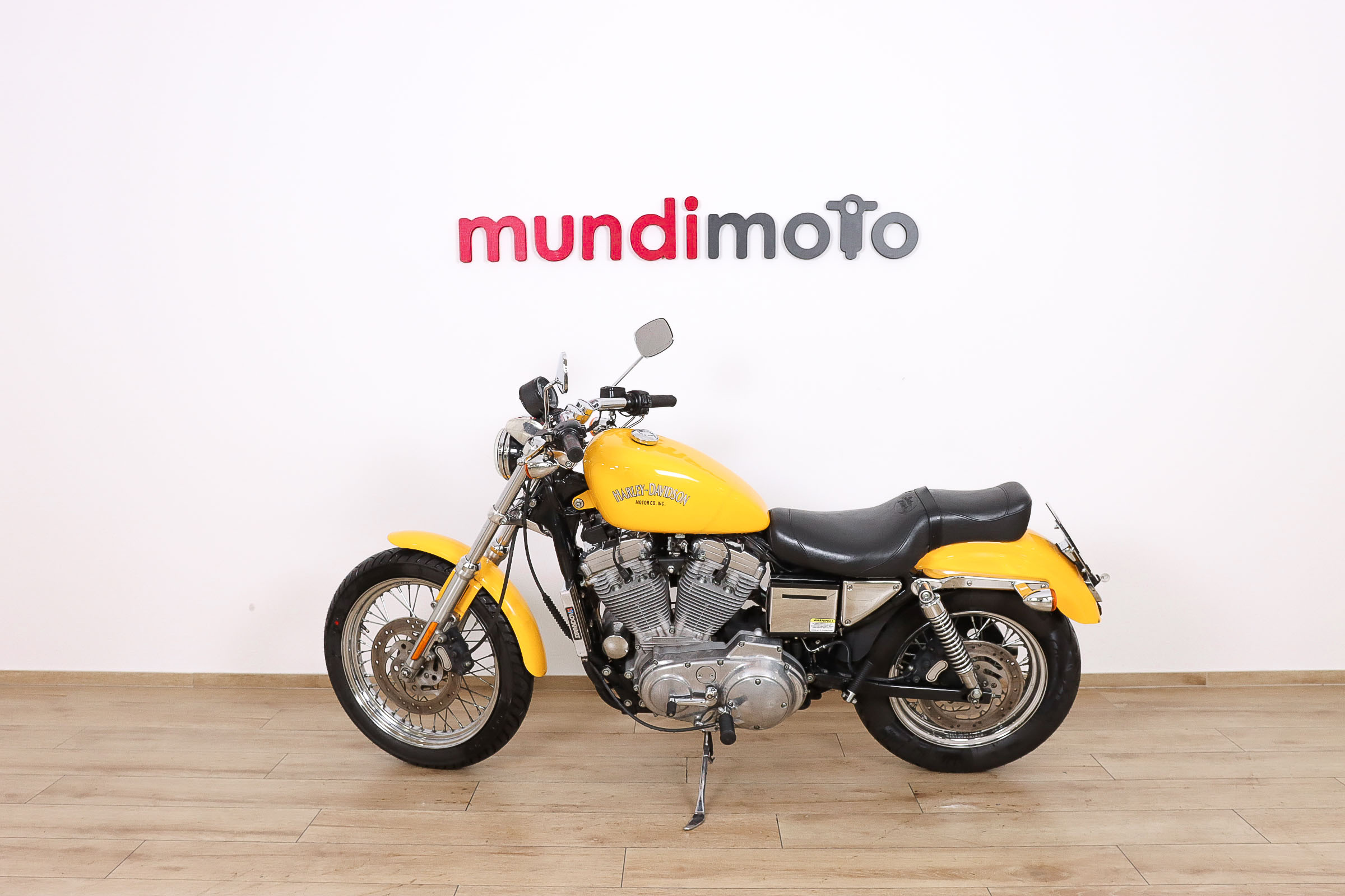 HARLEY DAVIDSON Sportster 883HARLEY DAVIDSON7 HARLEY DAVIDSON Sportster 883HARLEY DAVIDSON7