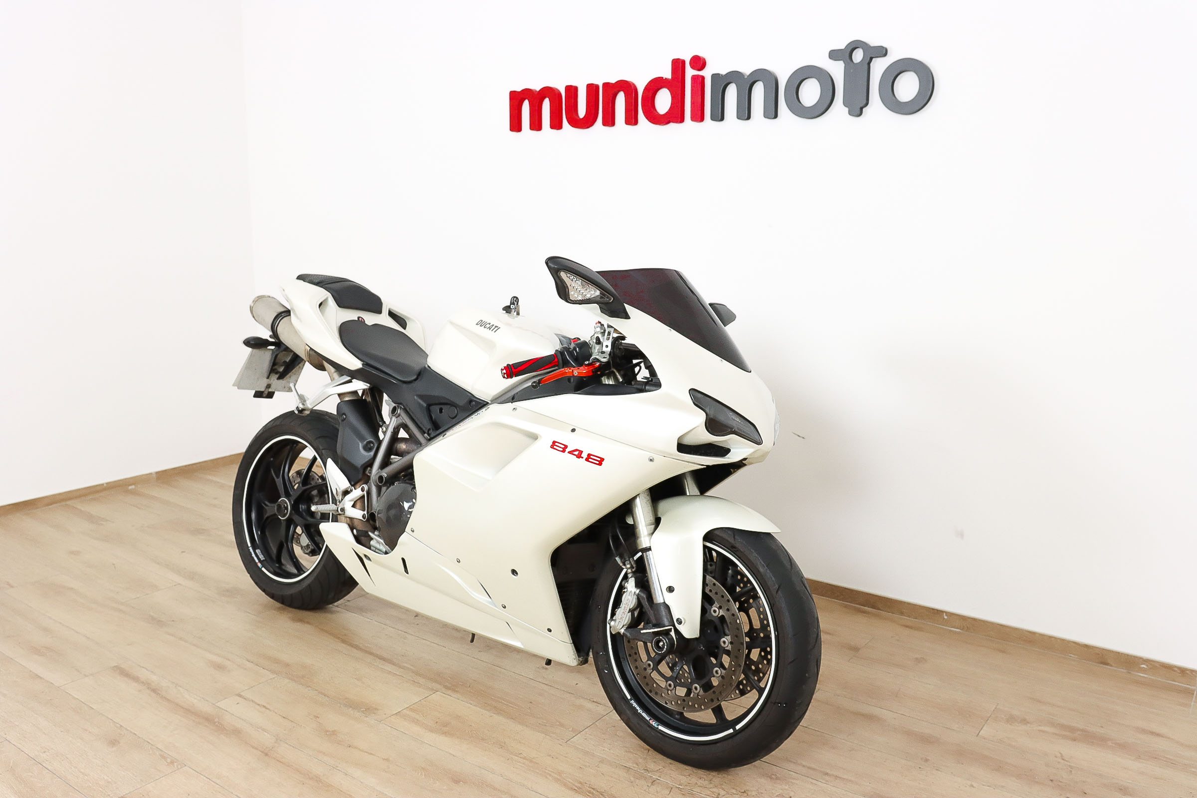 DUCATI 848 SuperbikeDUCATI2 DUCATI 848 SuperbikeDUCATI2
