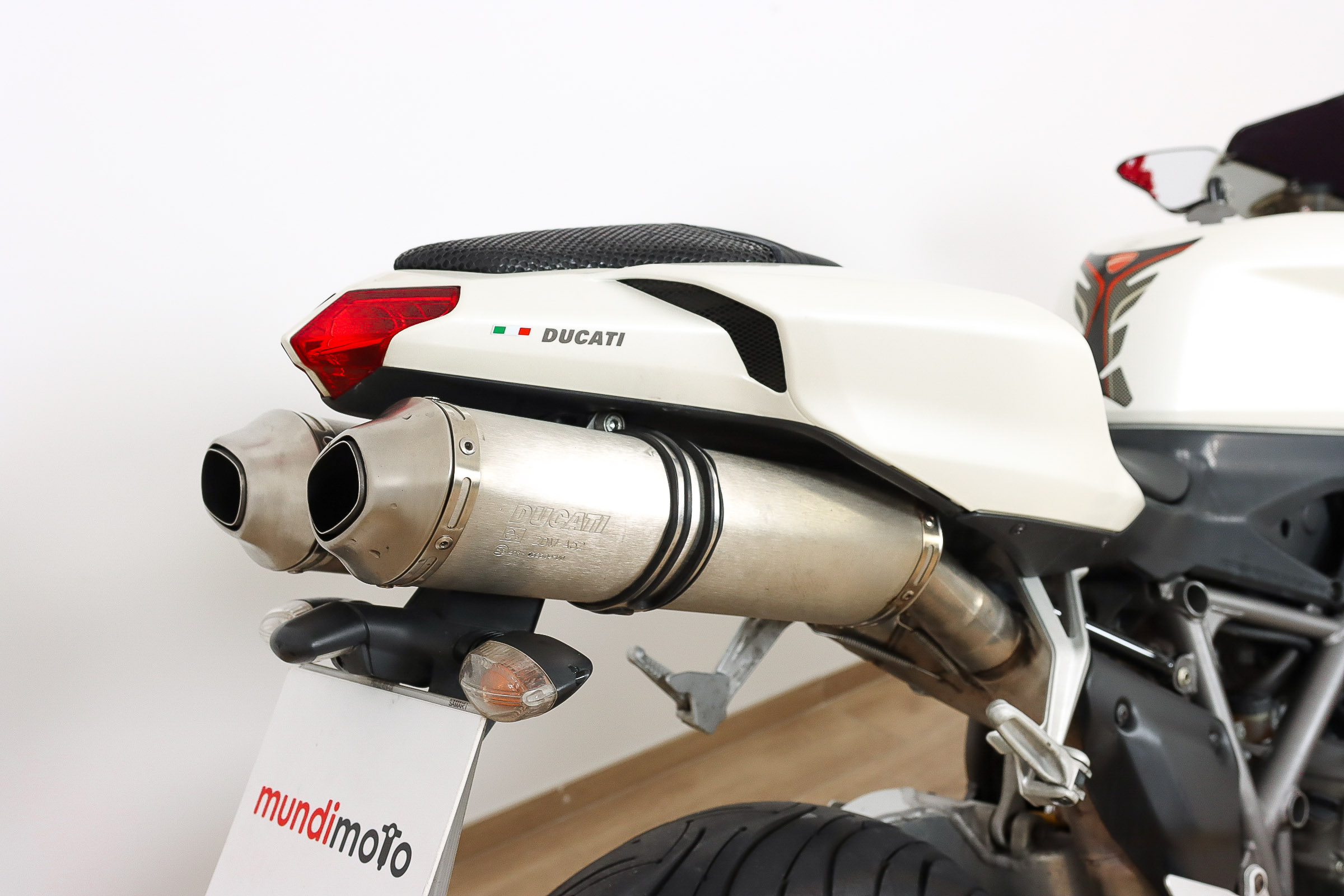 DUCATI 848 SuperbikeDUCATI8 DUCATI 848 SuperbikeDUCATI8