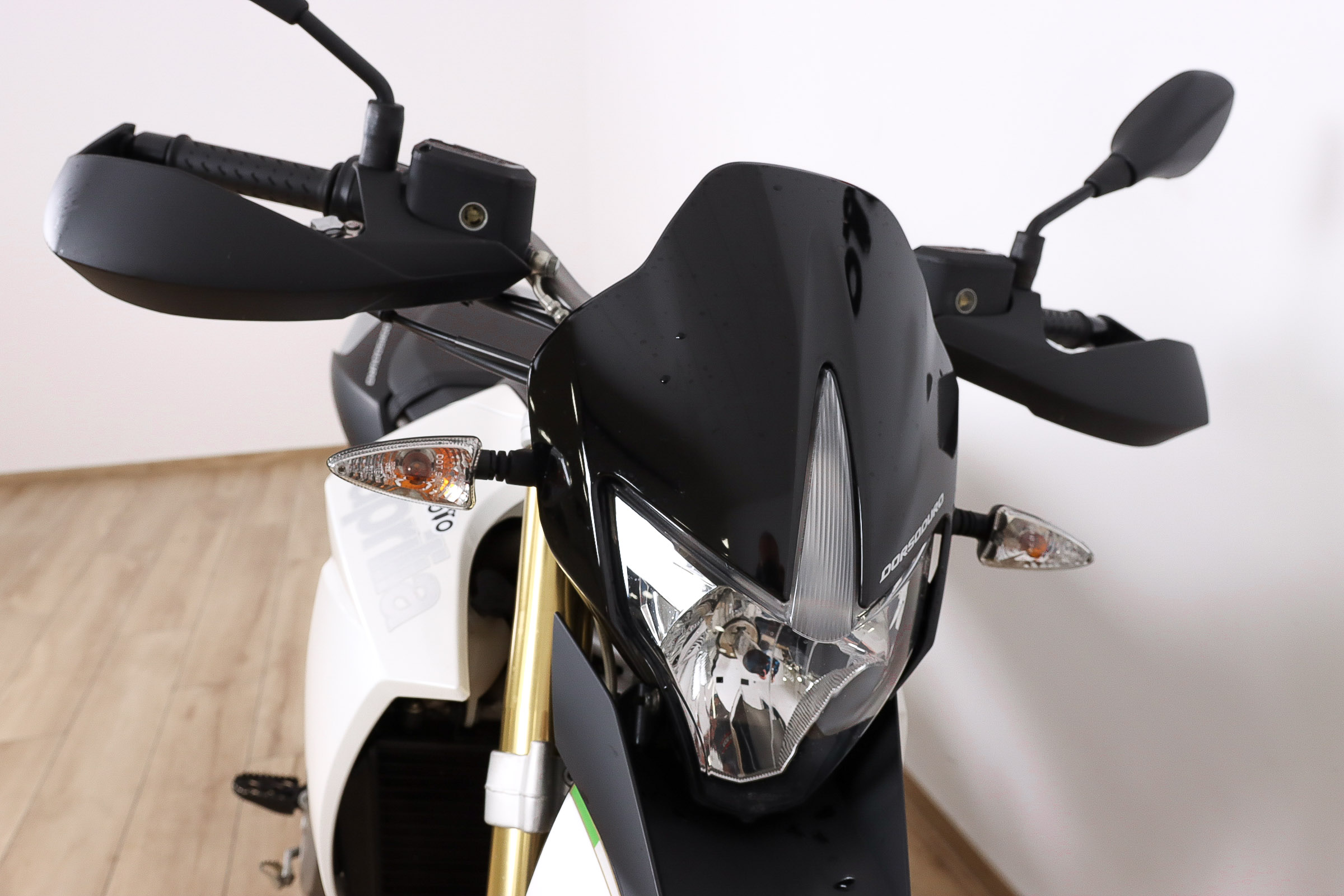 APRILIA Dorsoduro 750APRILIA3 APRILIA Dorsoduro 750APRILIA3