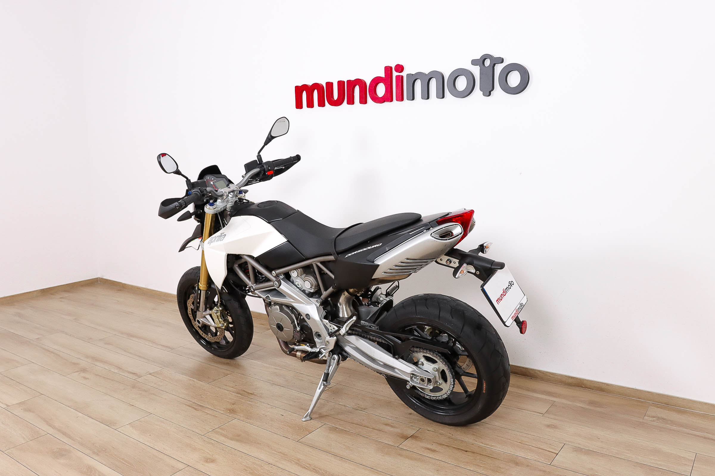 APRILIA Dorsoduro 750APRILIA6 APRILIA Dorsoduro 750APRILIA6