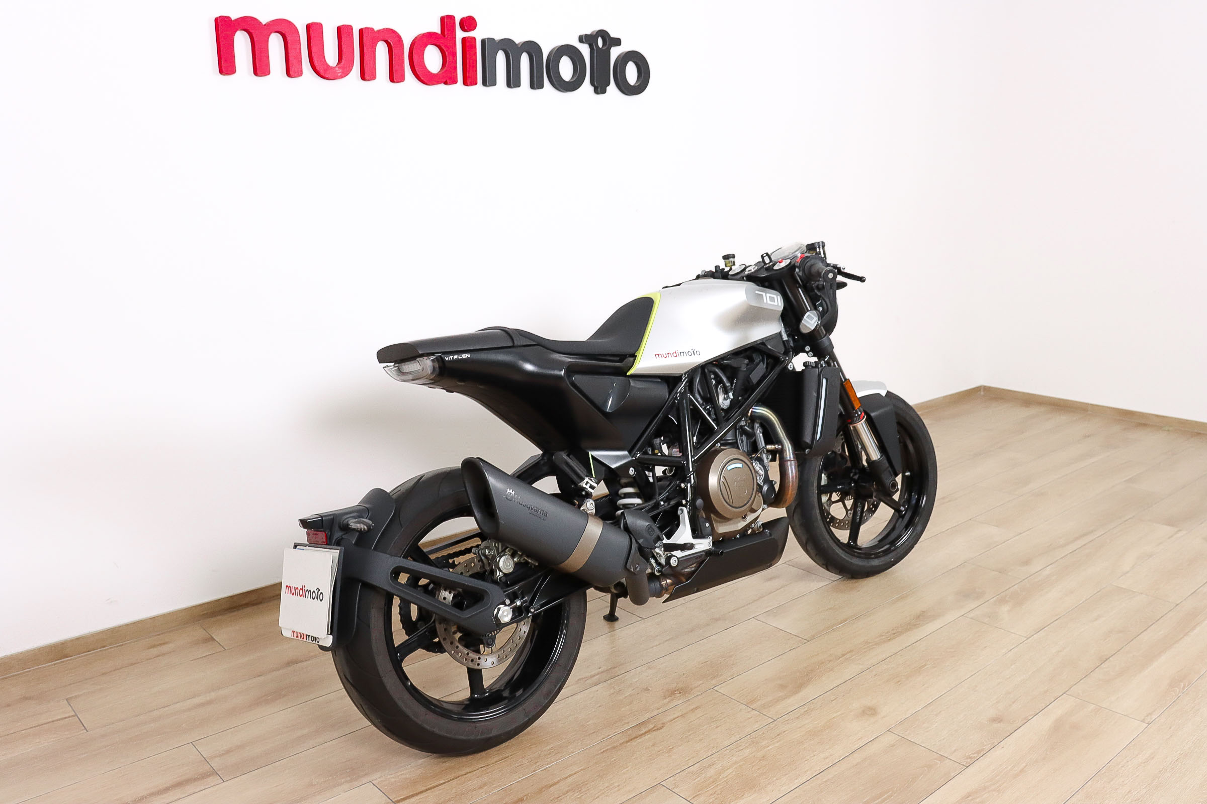 HUSQVARNA Vitpilen 701HUSQVARNA1 HUSQVARNA Vitpilen 701HUSQVARNA1