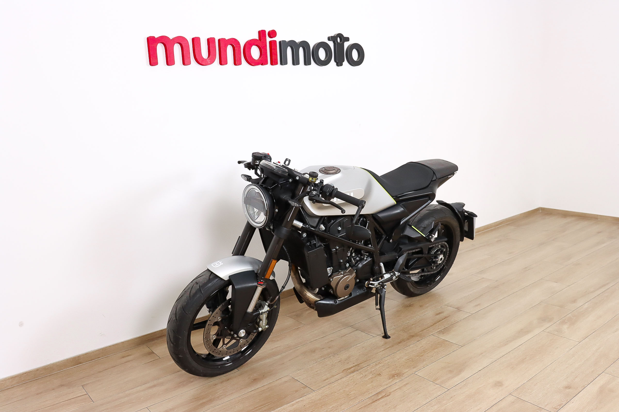 HUSQVARNA Vitpilen 701HUSQVARNA7 HUSQVARNA Vitpilen 701HUSQVARNA7