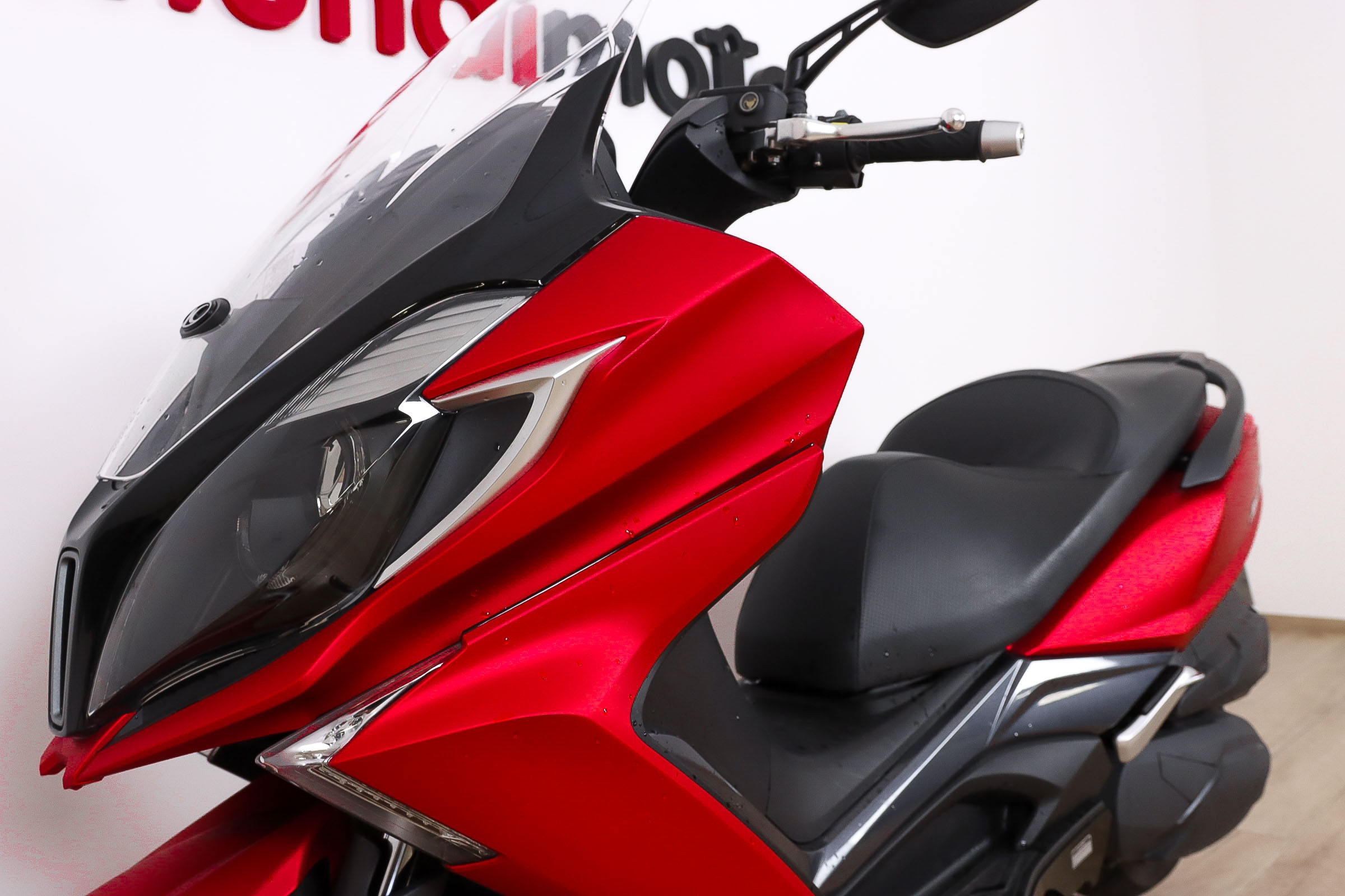 KYMCO Super Dink 350i promoKYMCO11 KYMCO Super Dink 350i promoKYMCO11