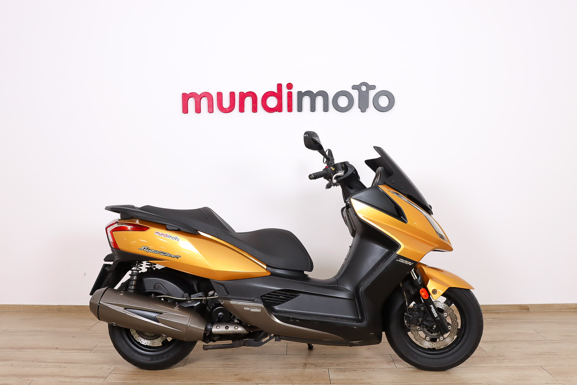 KYMCO Super Dink 300iKYMCO0 KYMCO Super Dink 300iKYMCO0