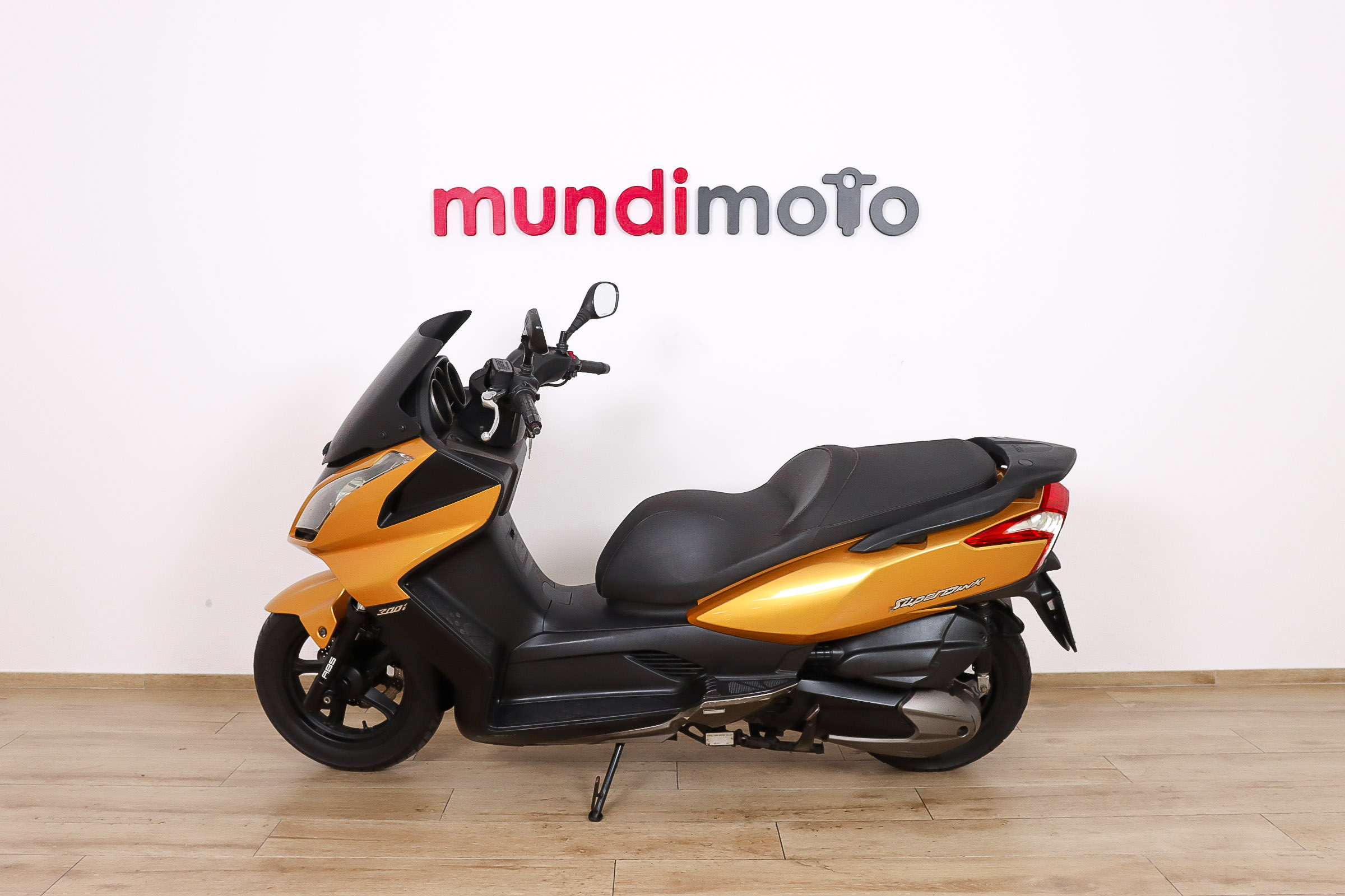 KYMCO Super Dink 300iKYMCO6 KYMCO Super Dink 300iKYMCO6