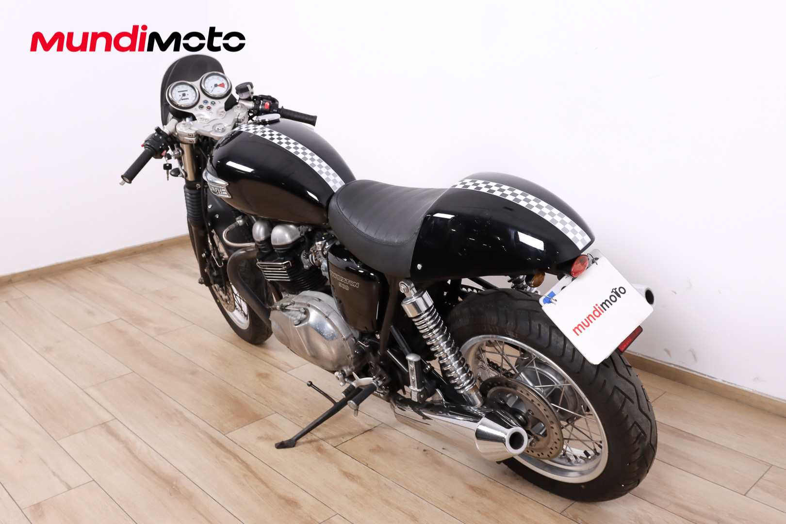 TRIUMPH Thruxton EFITRIUMPH8 TRIUMPH Thruxton EFITRIUMPH8