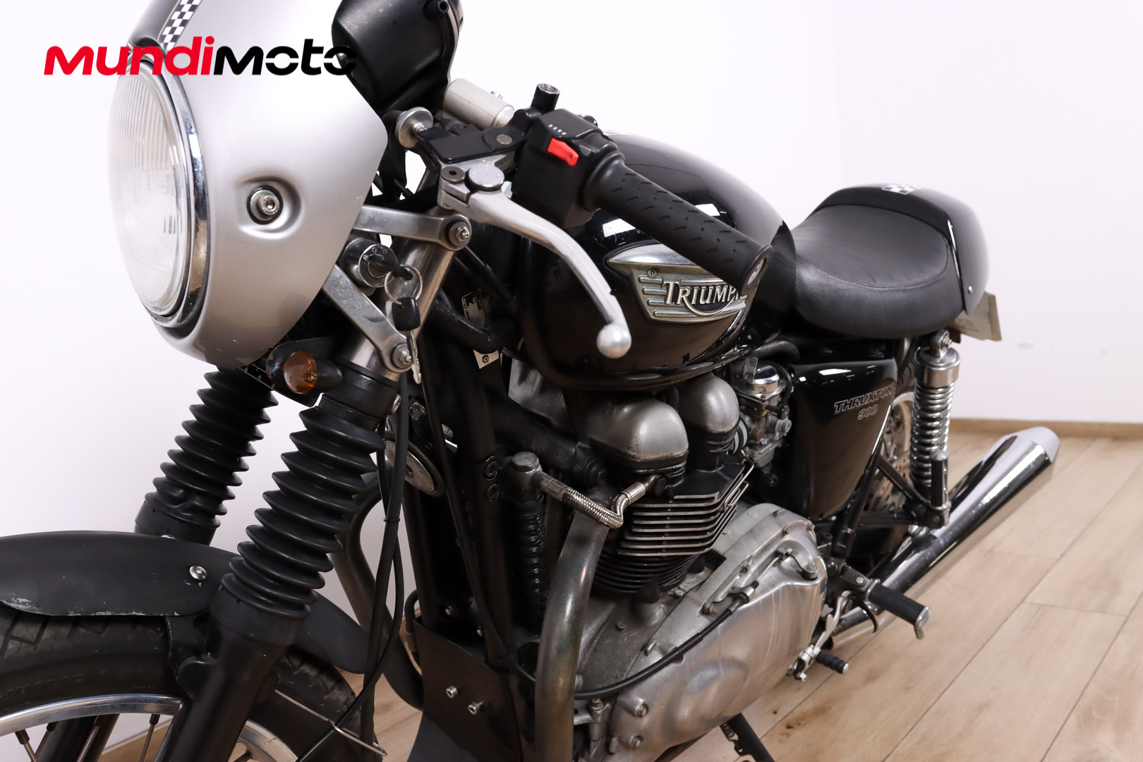 TRIUMPH Thruxton EFITRIUMPH10 TRIUMPH Thruxton EFITRIUMPH10