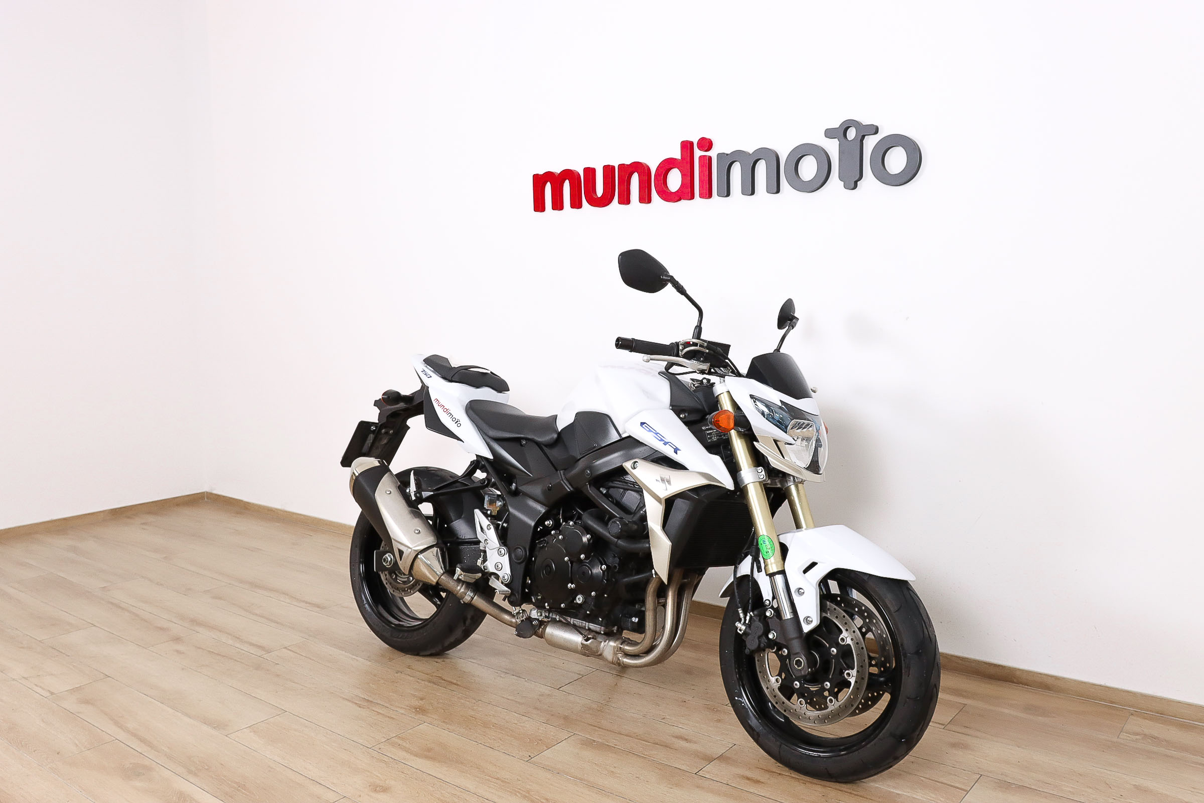 SUZUKI GSR 750SUZUKI1 SUZUKI GSR 750SUZUKI1
