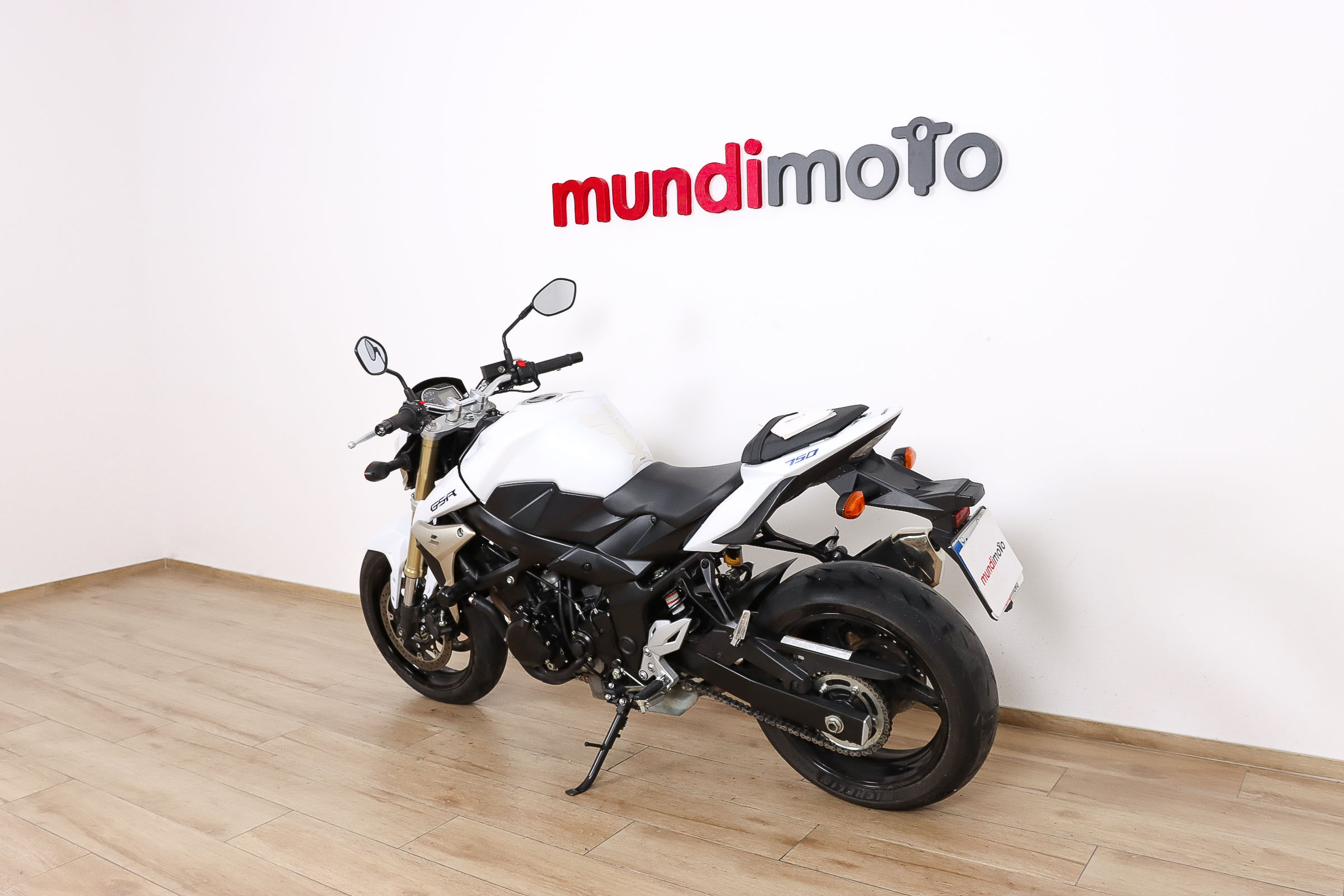 SUZUKI GSR 750SUZUKI6 SUZUKI GSR 750SUZUKI6