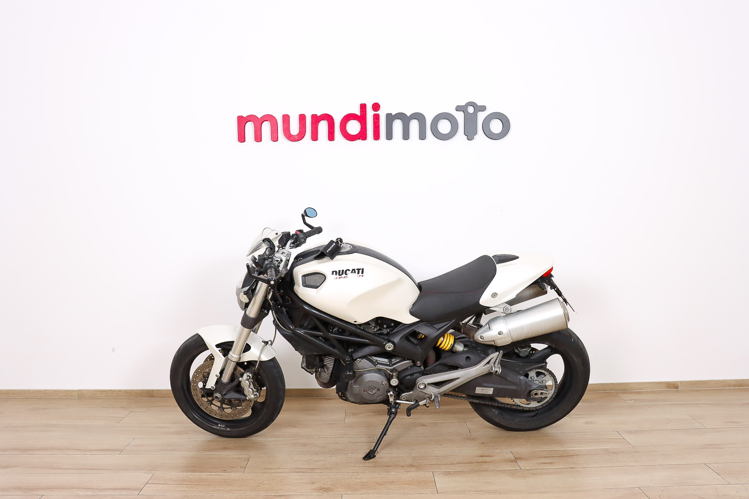 DUCATI MONSTER 696DUCATI6 DUCATI MONSTER 696DUCATI6