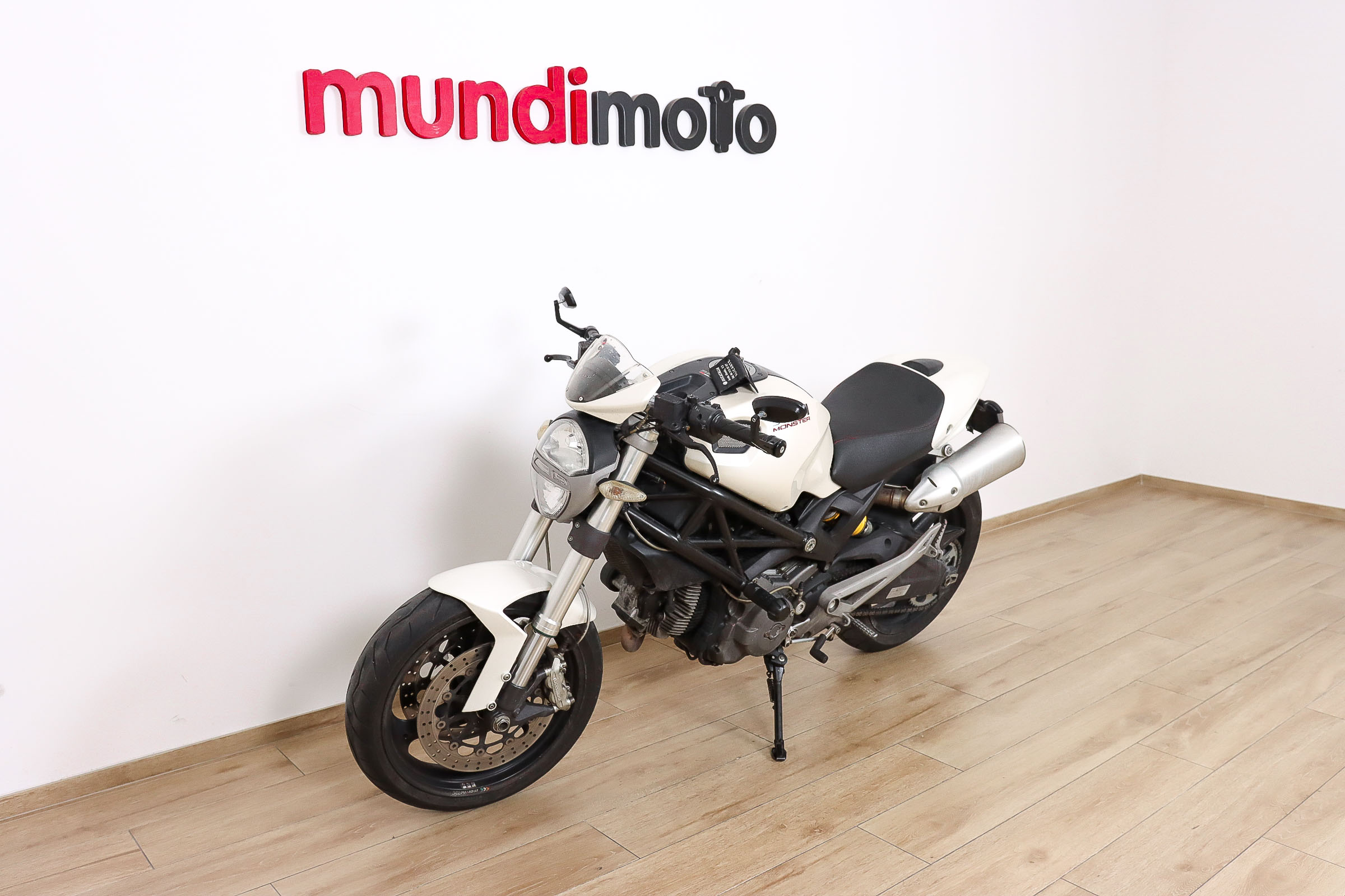 DUCATI MONSTER 696DUCATI7 DUCATI MONSTER 696DUCATI7