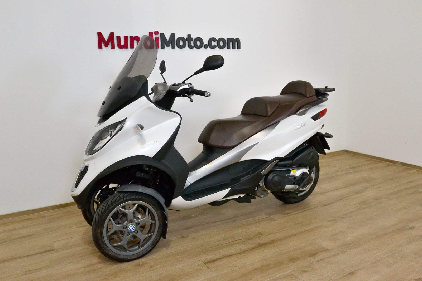 PIAGGIO MP3 500 Business promoPIAGGIO5 PIAGGIO MP3 500 Business promoPIAGGIO5