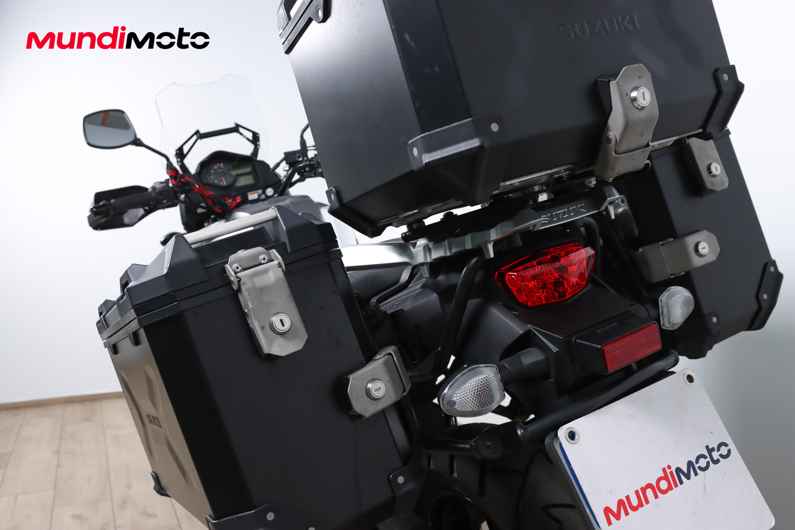 SUZUKI V-Strom 1000 ABS promoSUZUKI11 SUZUKI V-Strom 1000 ABS promoSUZUKI11