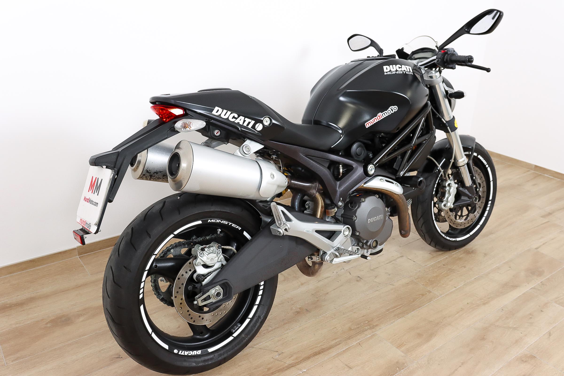 DUCATI MONSTER 696+ promoDUCATI5 DUCATI MONSTER 696+ promoDUCATI5