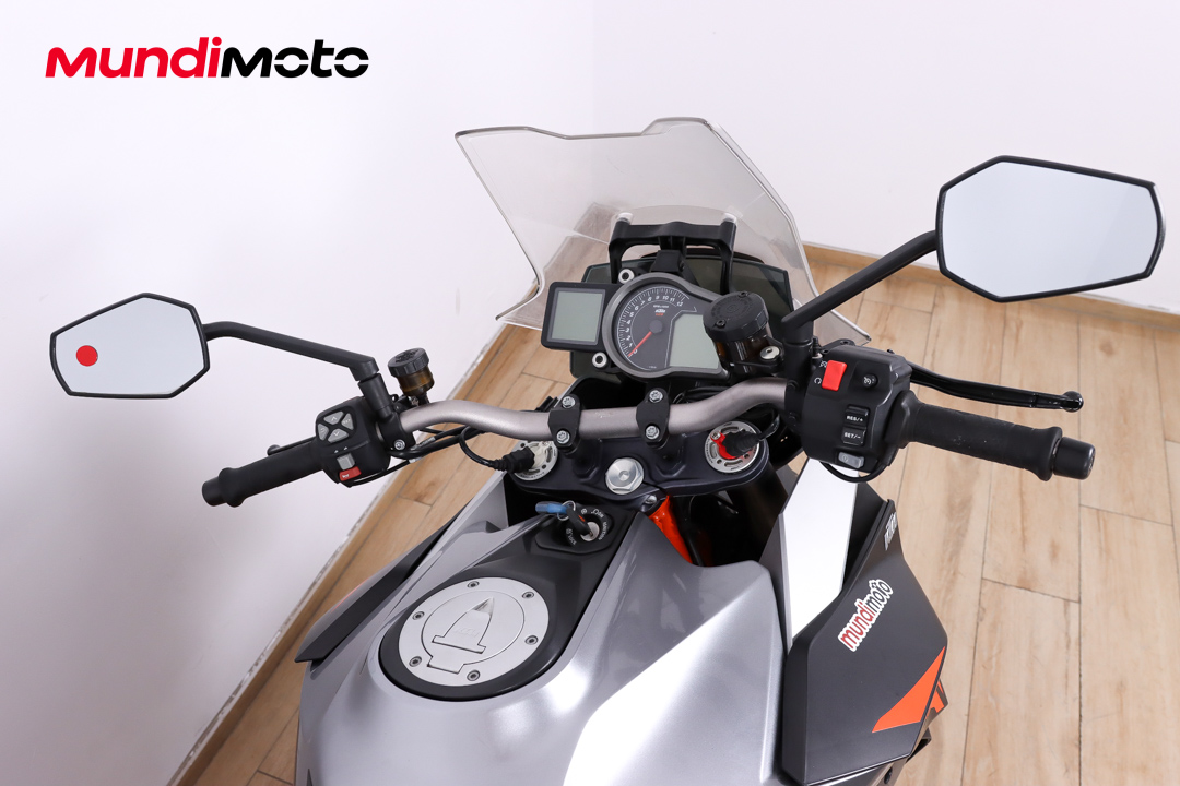 KTM 1290 Super Duke GTKTM5 KTM 1290 Super Duke GTKTM5