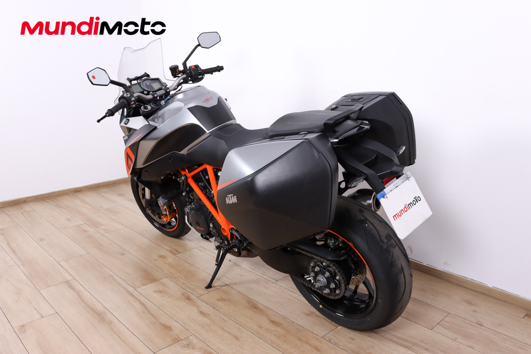 KTM 1290 Super Duke GTKTM9 KTM 1290 Super Duke GTKTM9