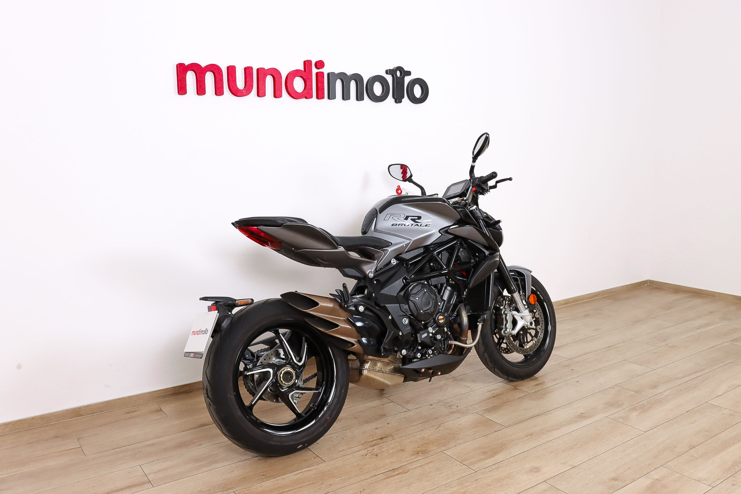 MV AGUSTA BRUTALE 800 RRMV AGUSTA2 MV AGUSTA BRUTALE 800 RRMV AGUSTA2