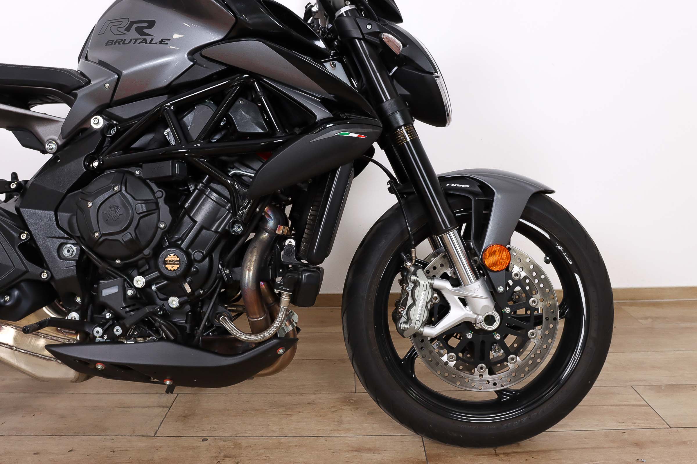 MV AGUSTA BRUTALE 800 RRMV AGUSTA4 MV AGUSTA BRUTALE 800 RRMV AGUSTA4